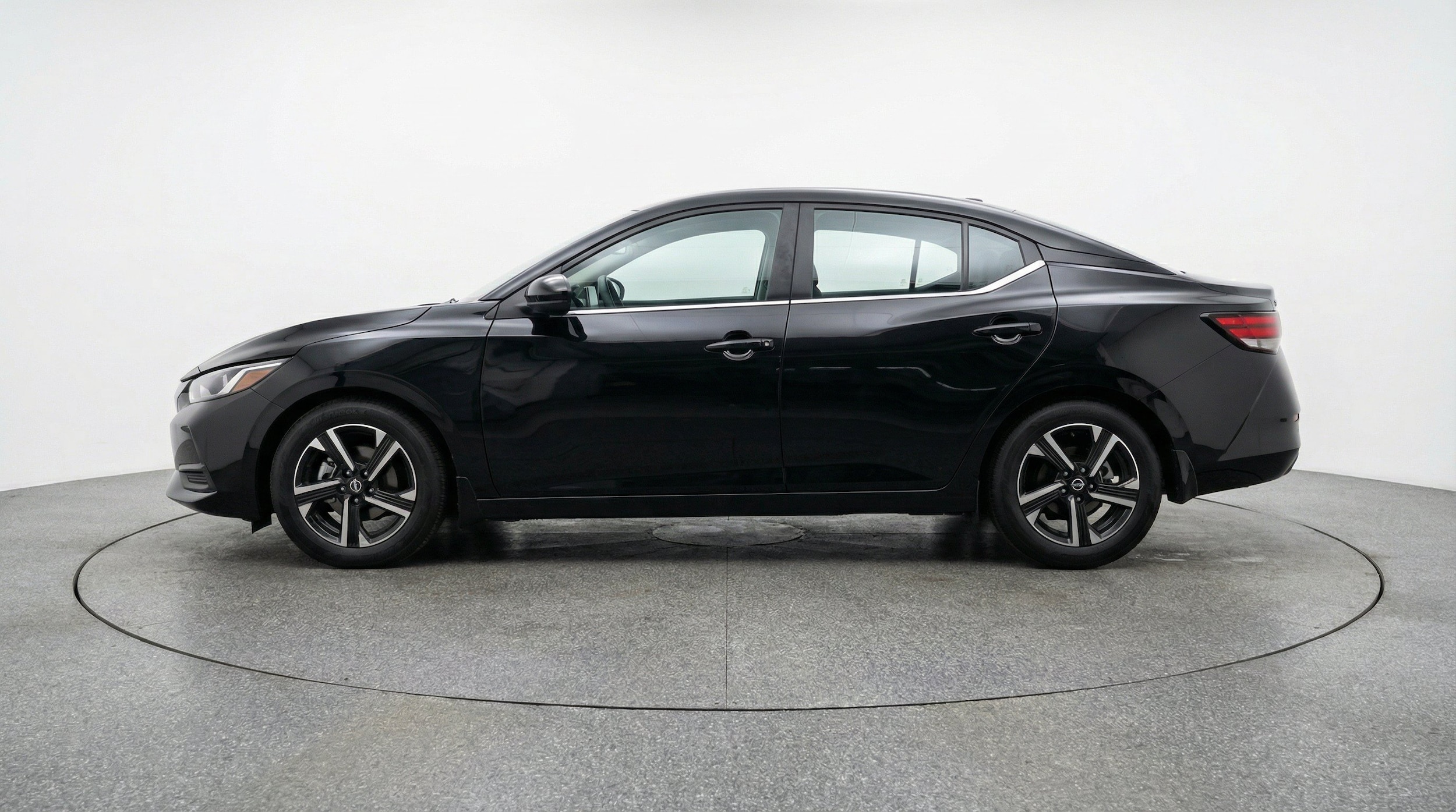 Thumbnail: 2025 Nissan Sentra - 5