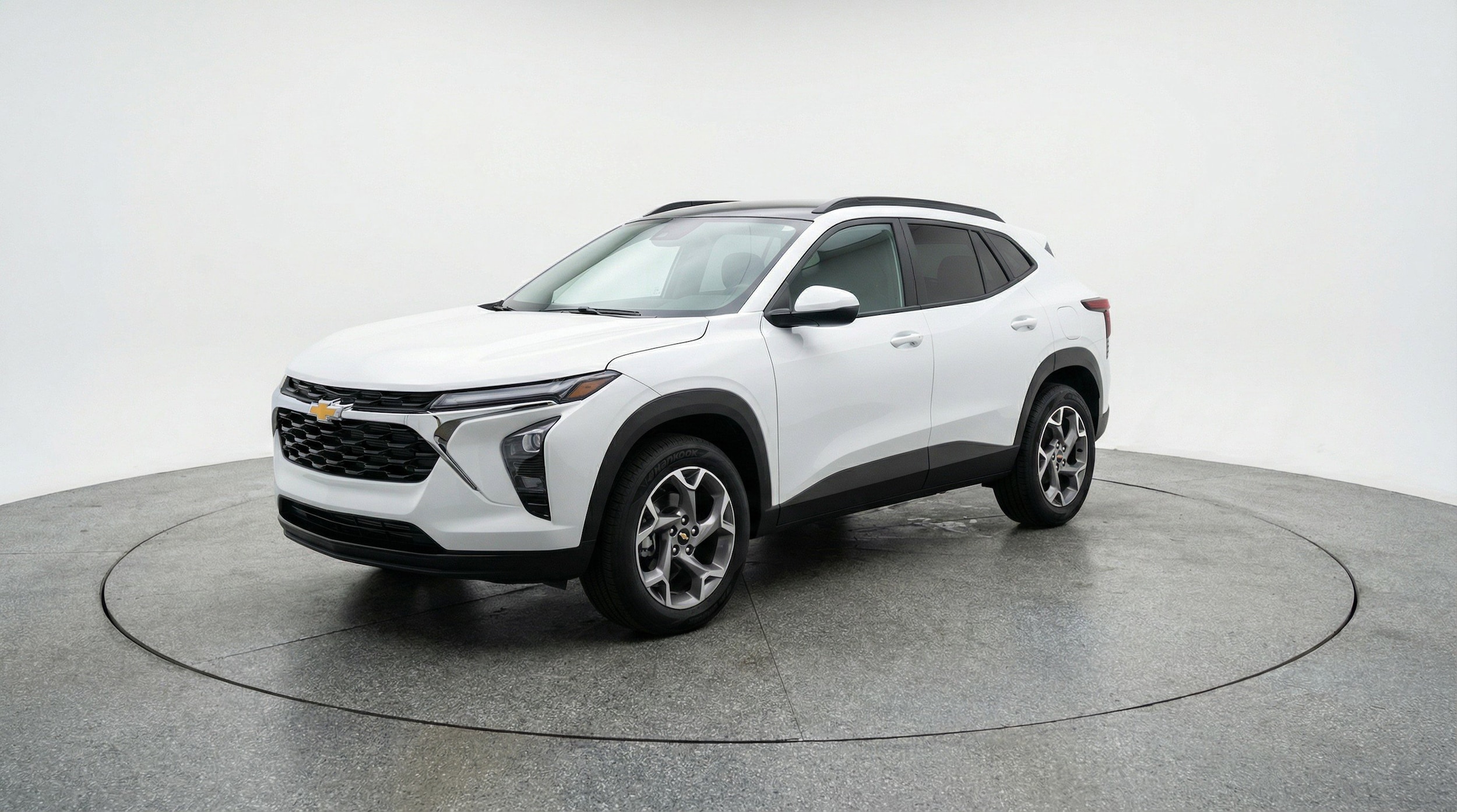 Thumbnail: 2025 Chevrolet Trax - 3