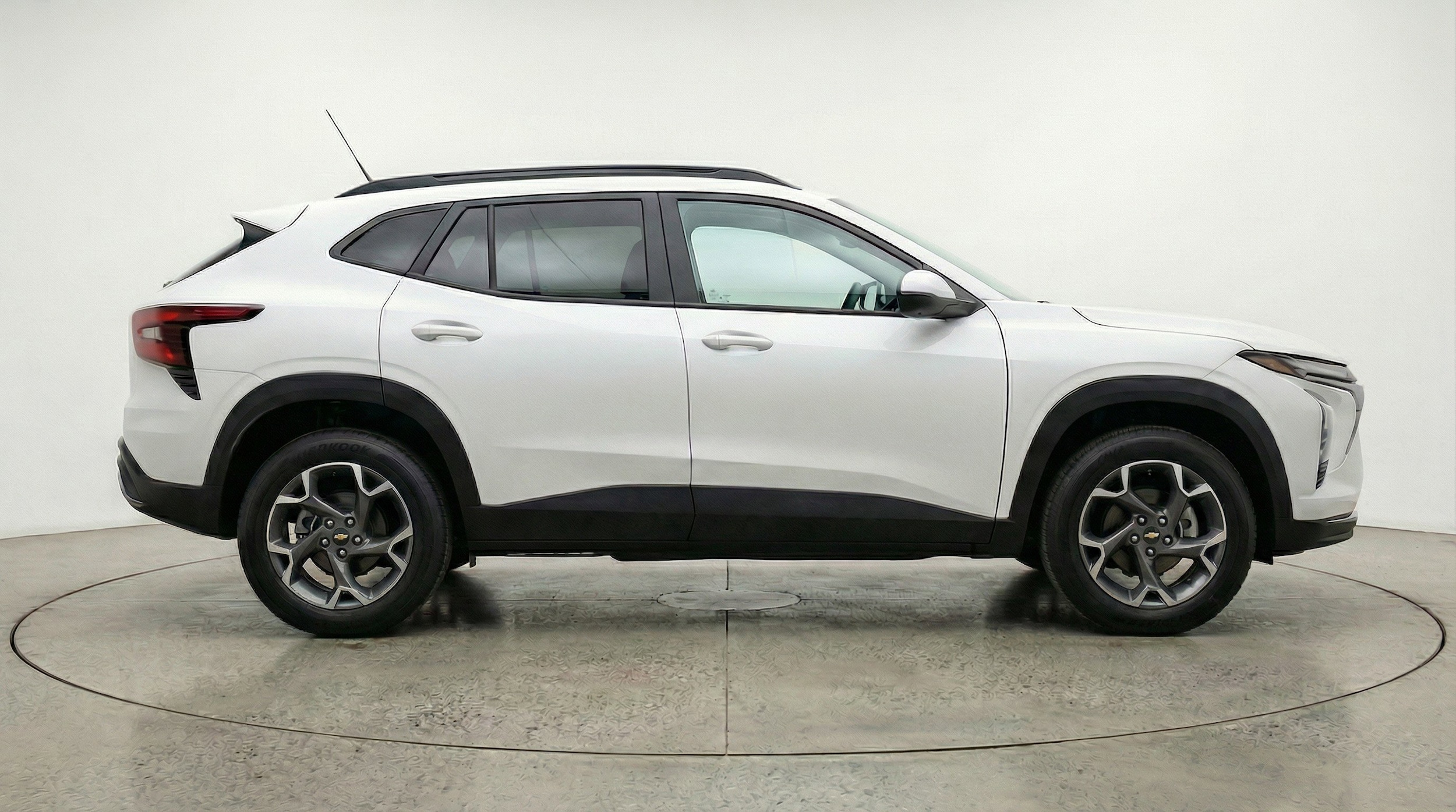 Thumbnail: 2025 Chevrolet Trax - 11