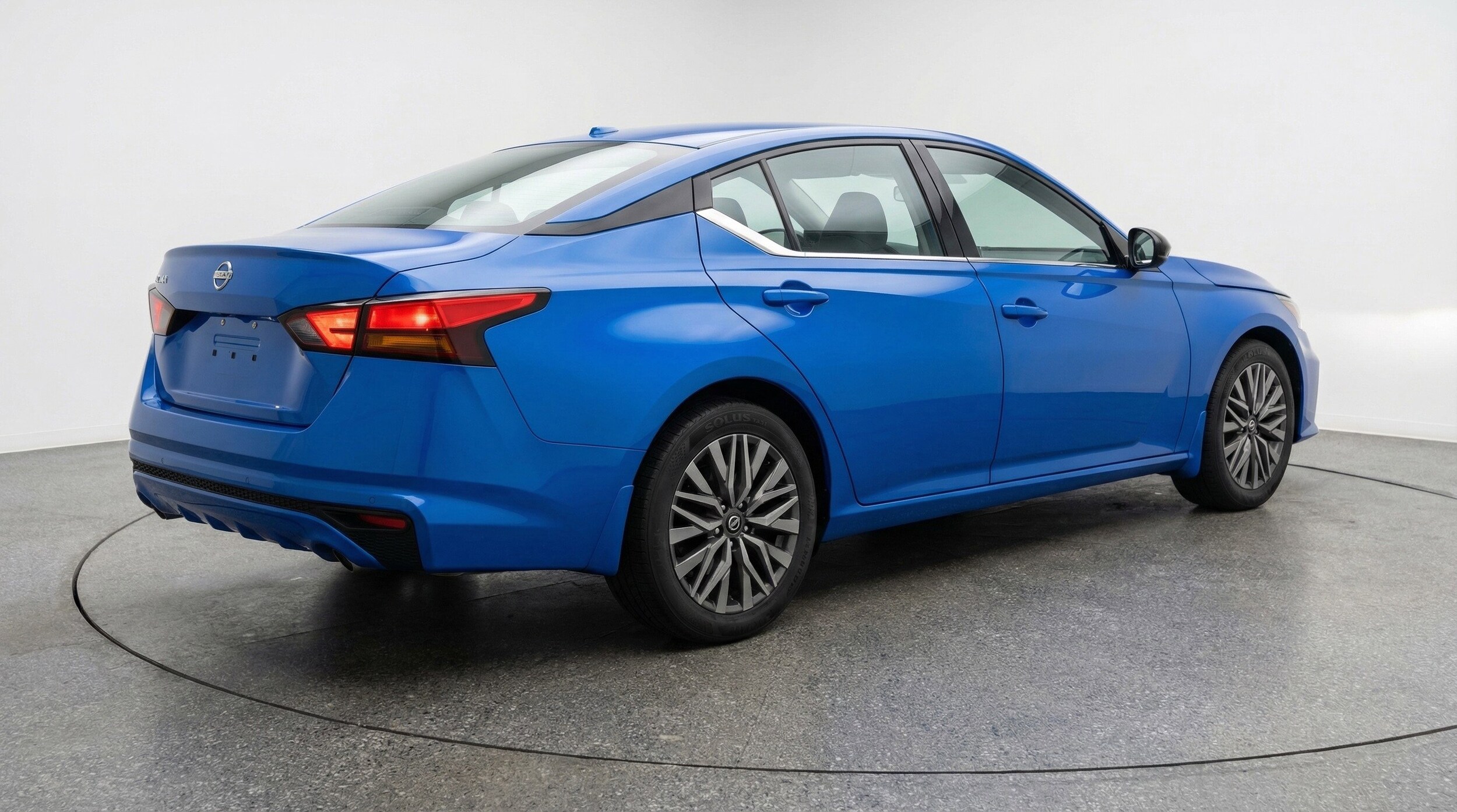 Thumbnail: 2025 Nissan Altima - 9