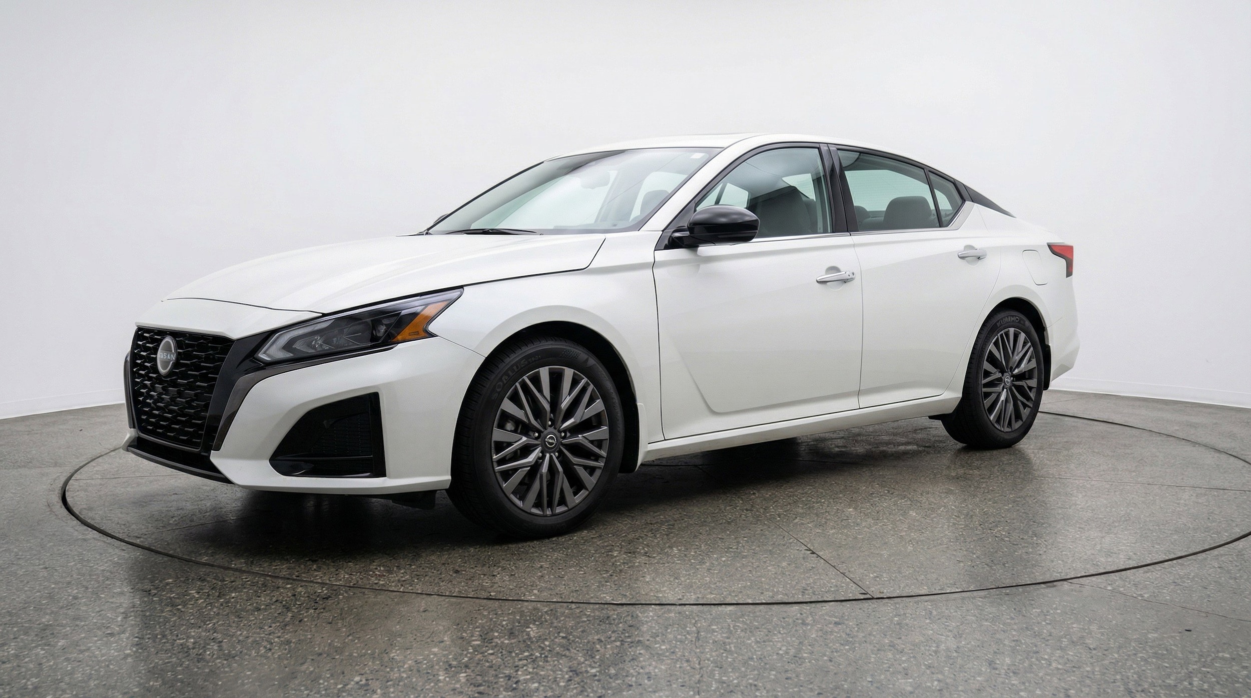 Thumbnail: 2025 Nissan Altima - 3