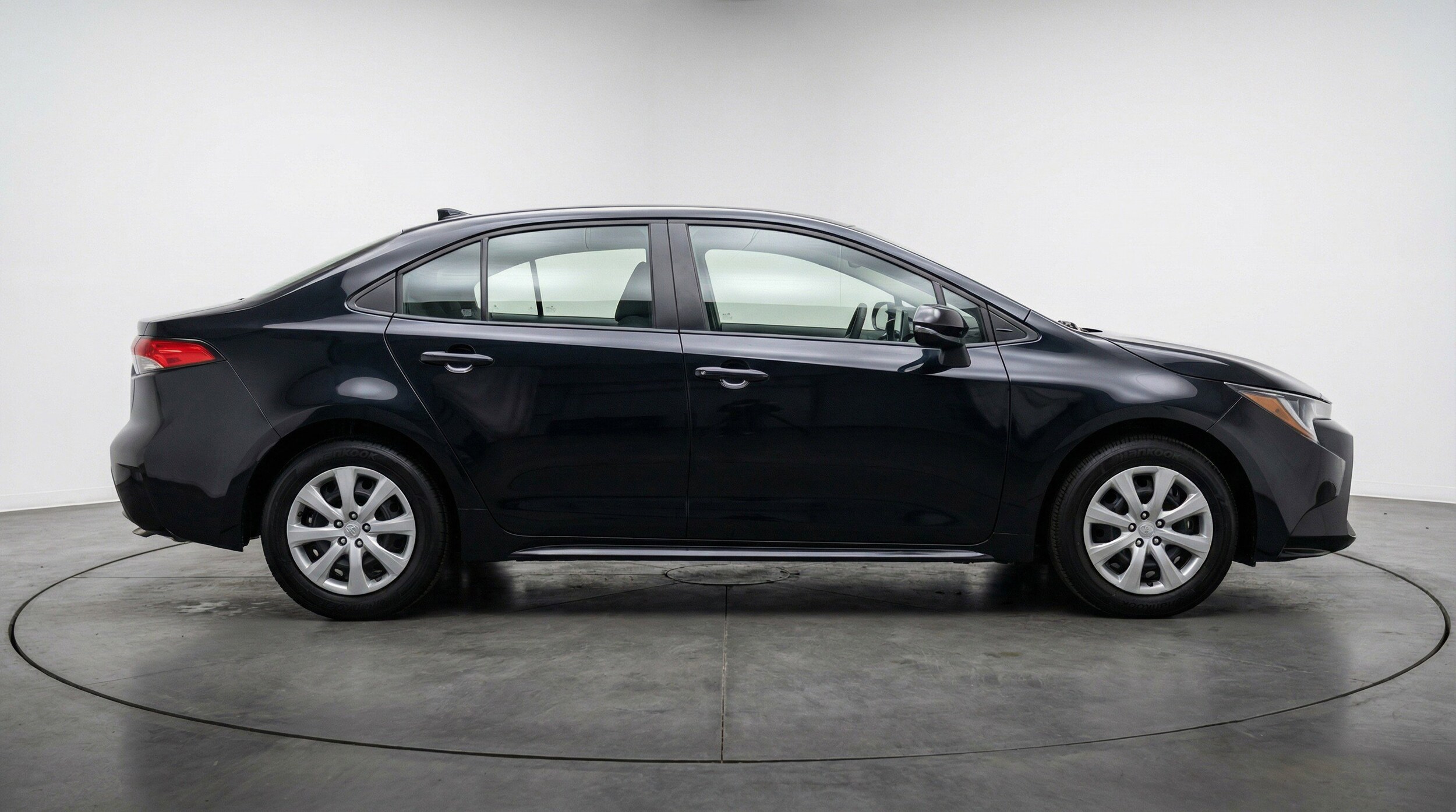 Thumbnail: 2025 Toyota Corolla - 11