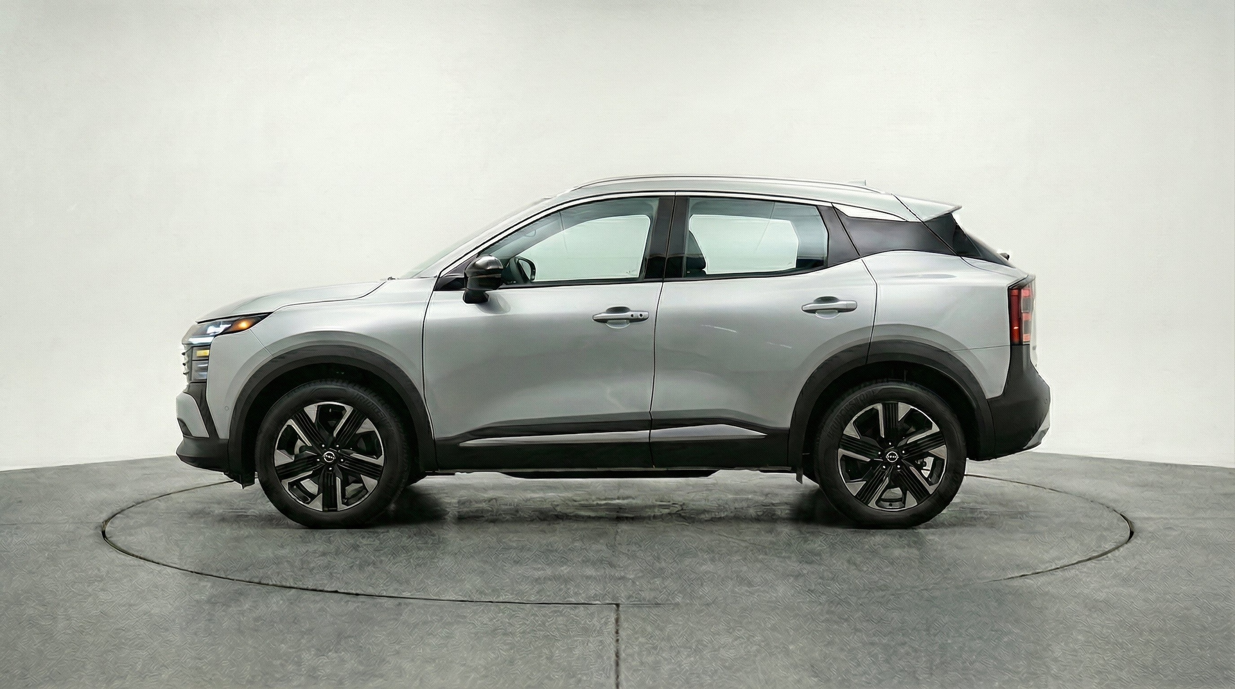 Thumbnail: 2026 Nissan Kicks - 5