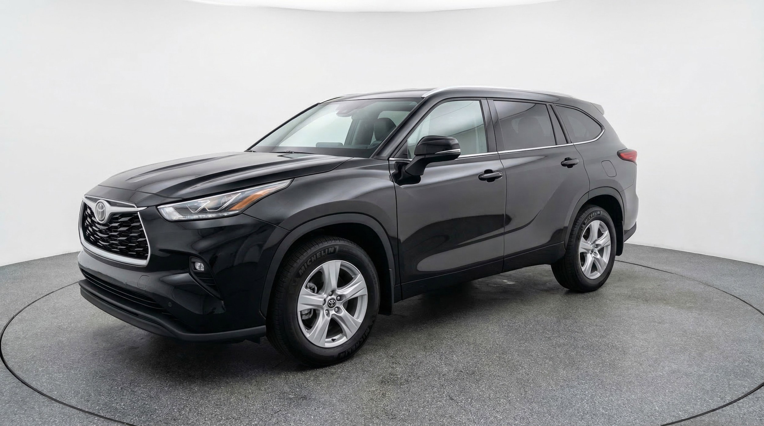 Thumbnail: 2025 Toyota Highlander - 3