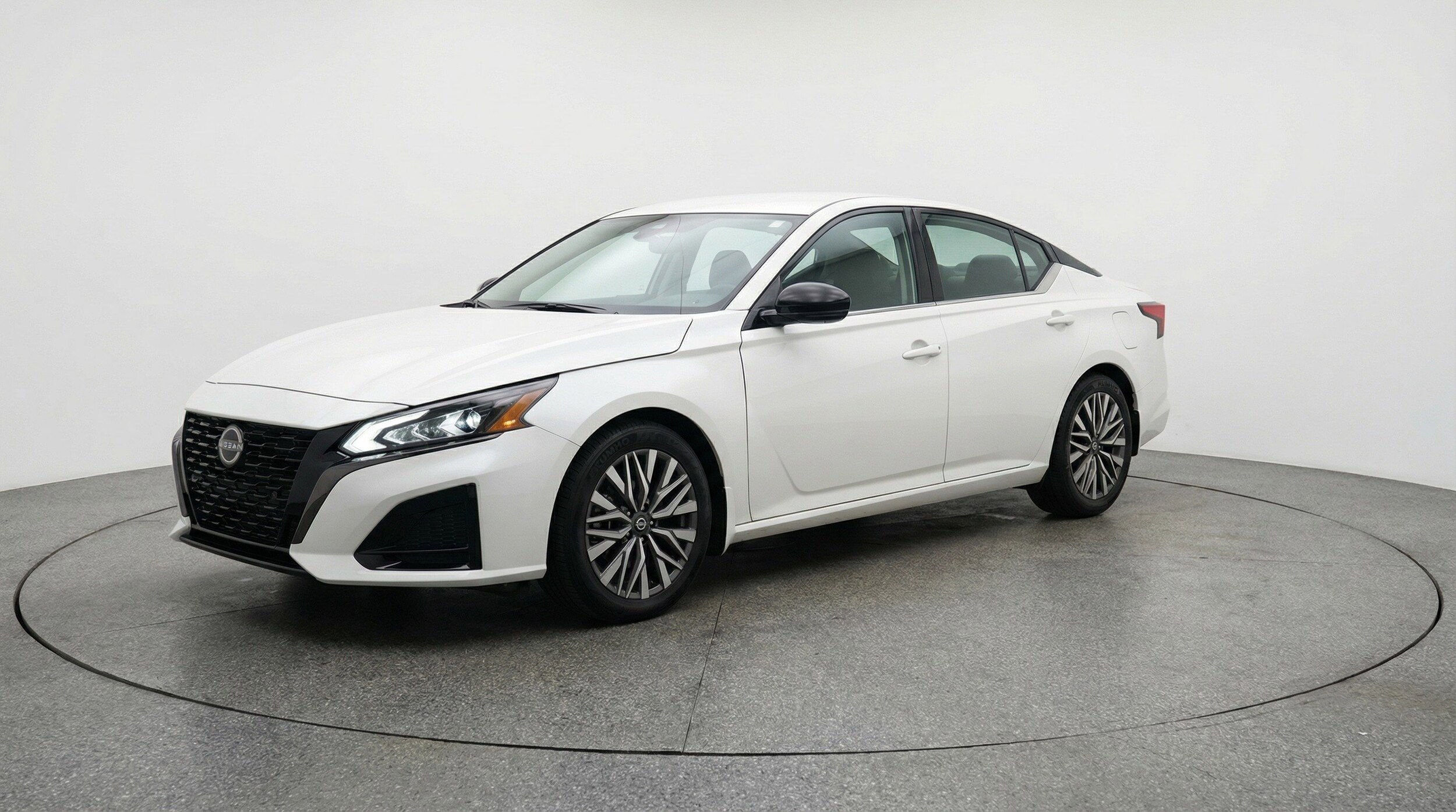 Thumbnail: 2025 Nissan Altima - 3
