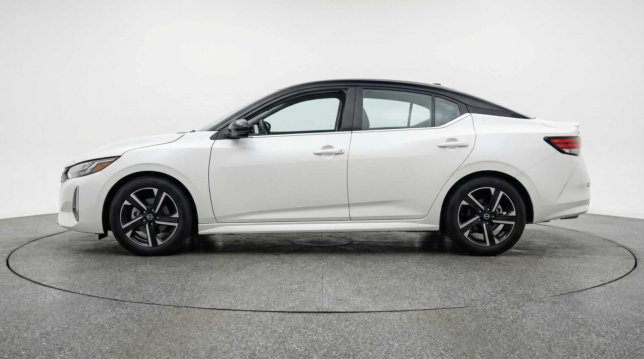 Thumbnail: 2025 Nissan Sentra - 4