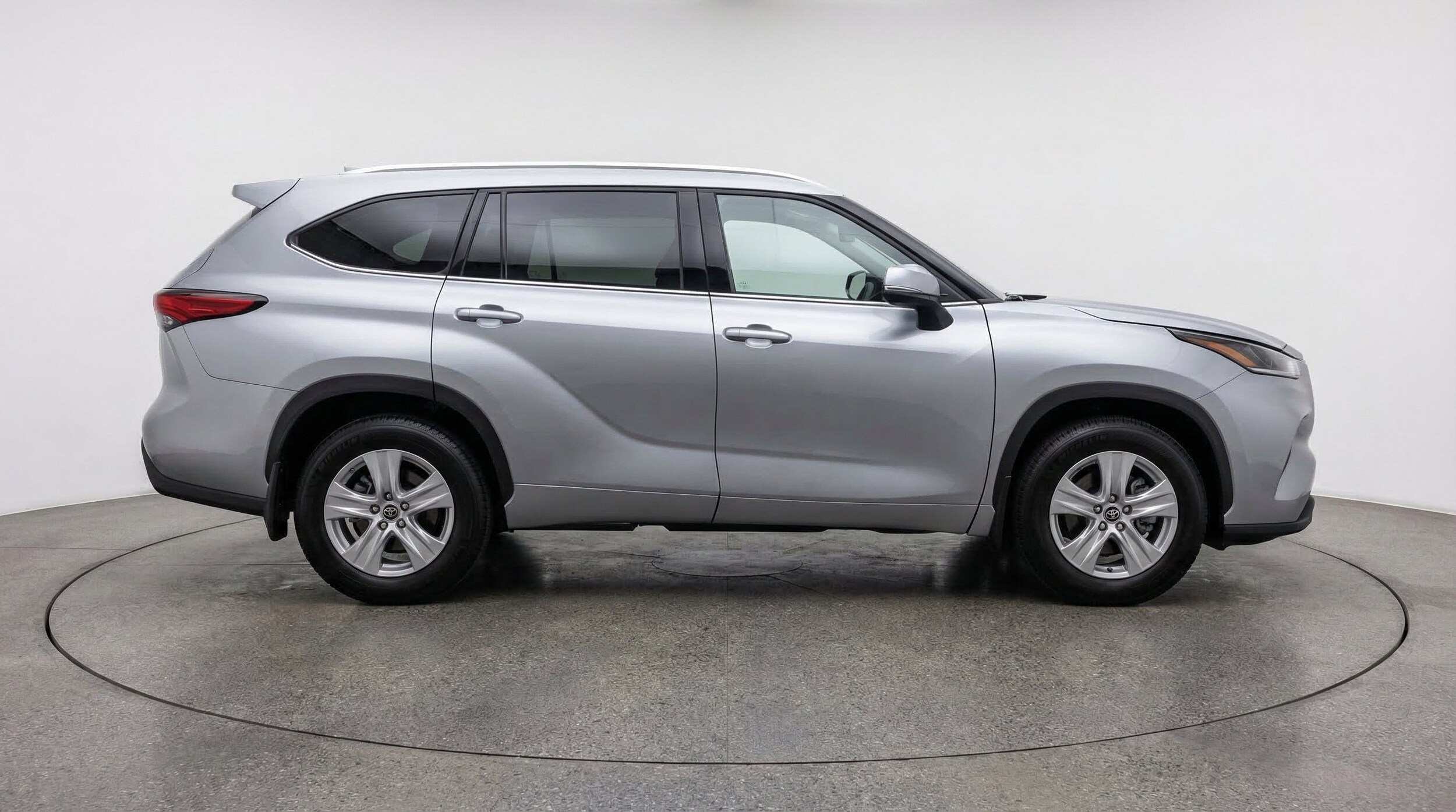 Thumbnail: 2025 Toyota Highlander - 11