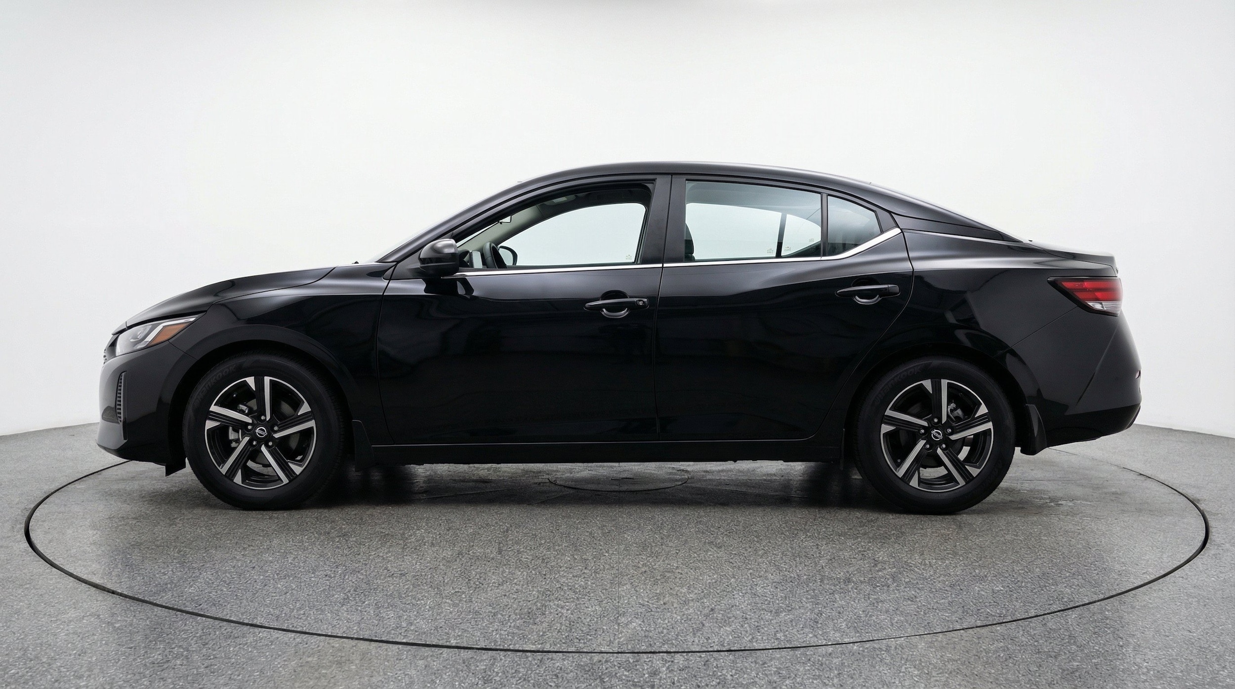 Thumbnail: 2025 Nissan Sentra - 5