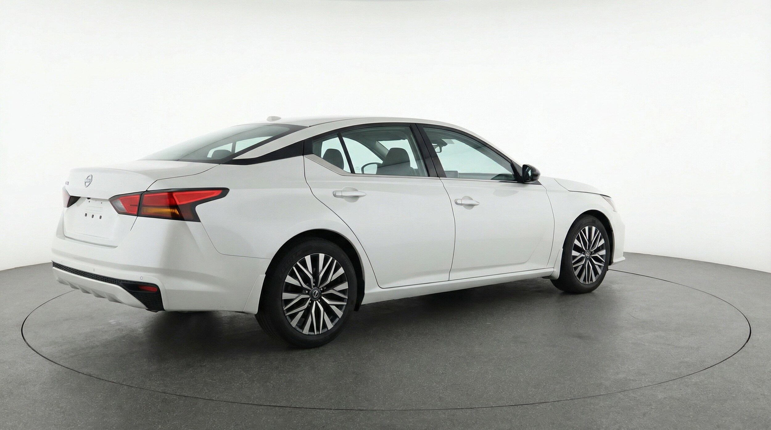 Thumbnail: 2025 Nissan Altima - 9