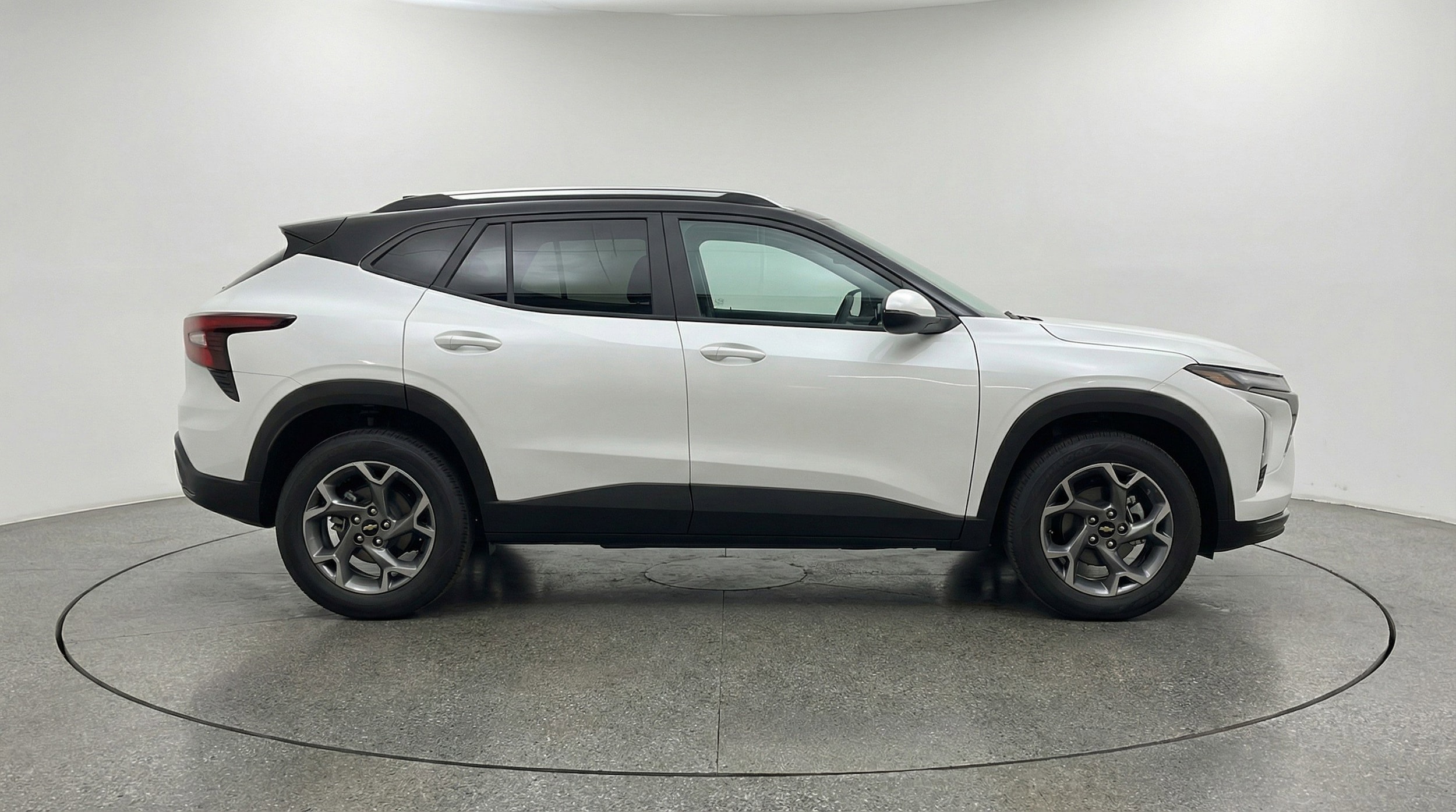 Thumbnail: 2025 Chevrolet Trax - 11