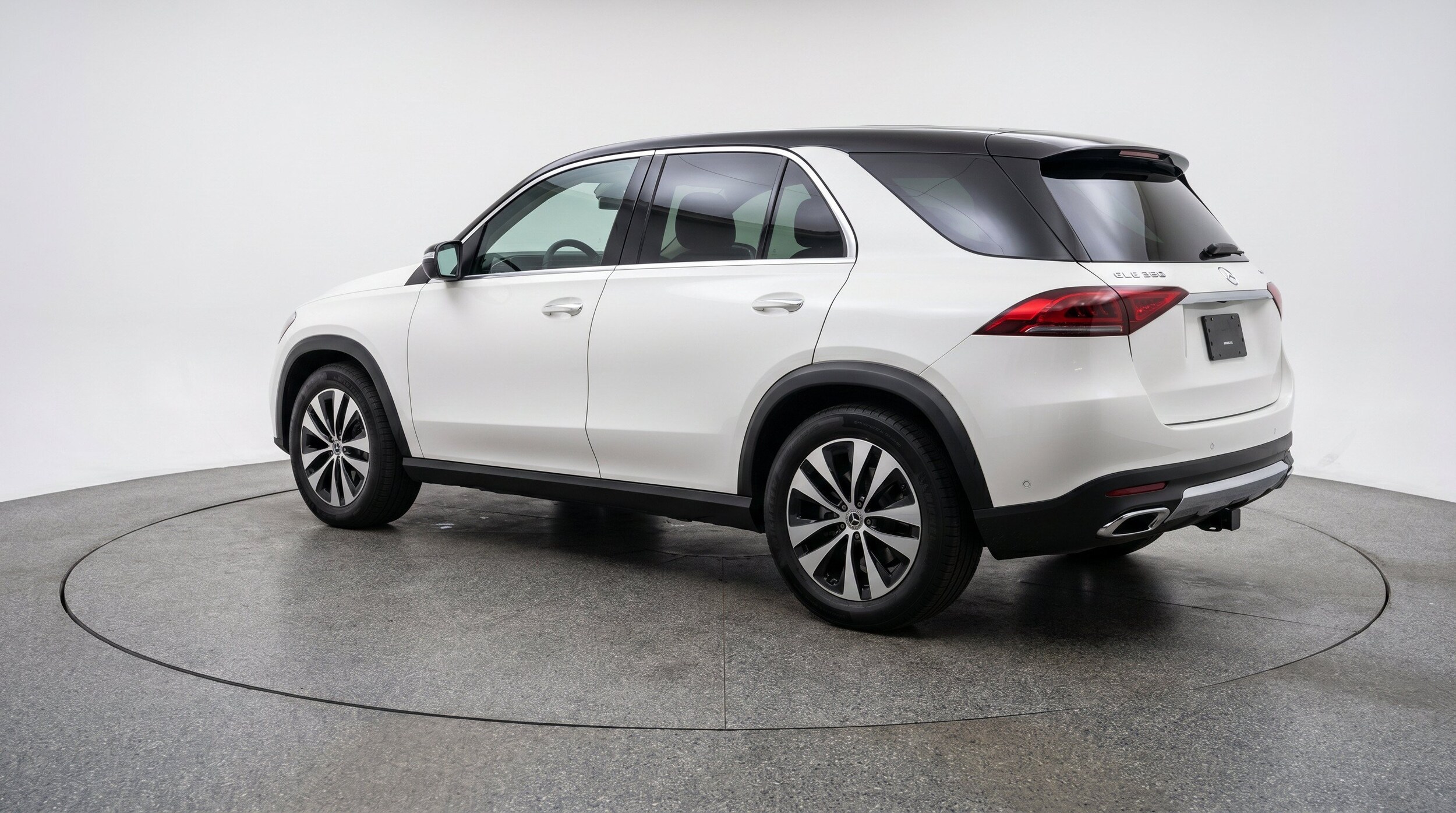 Thumbnail: 2026 Mercedes-Benz GLE - 6