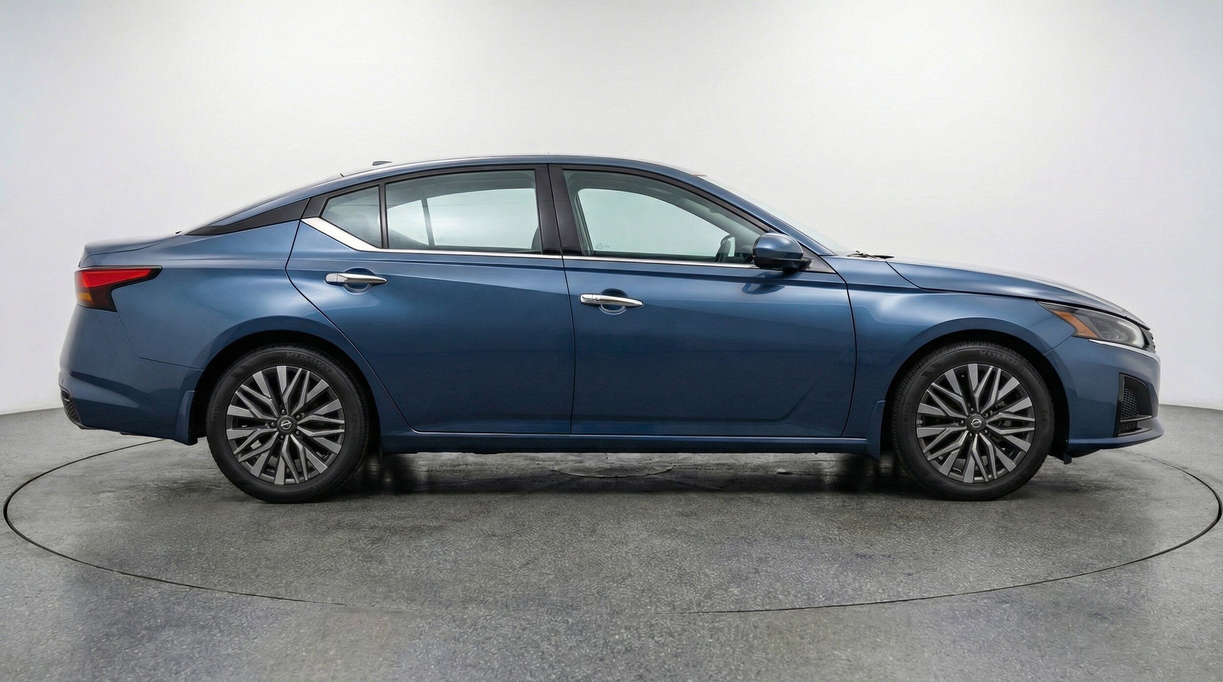 Thumbnail: 2025 Nissan Altima - 11