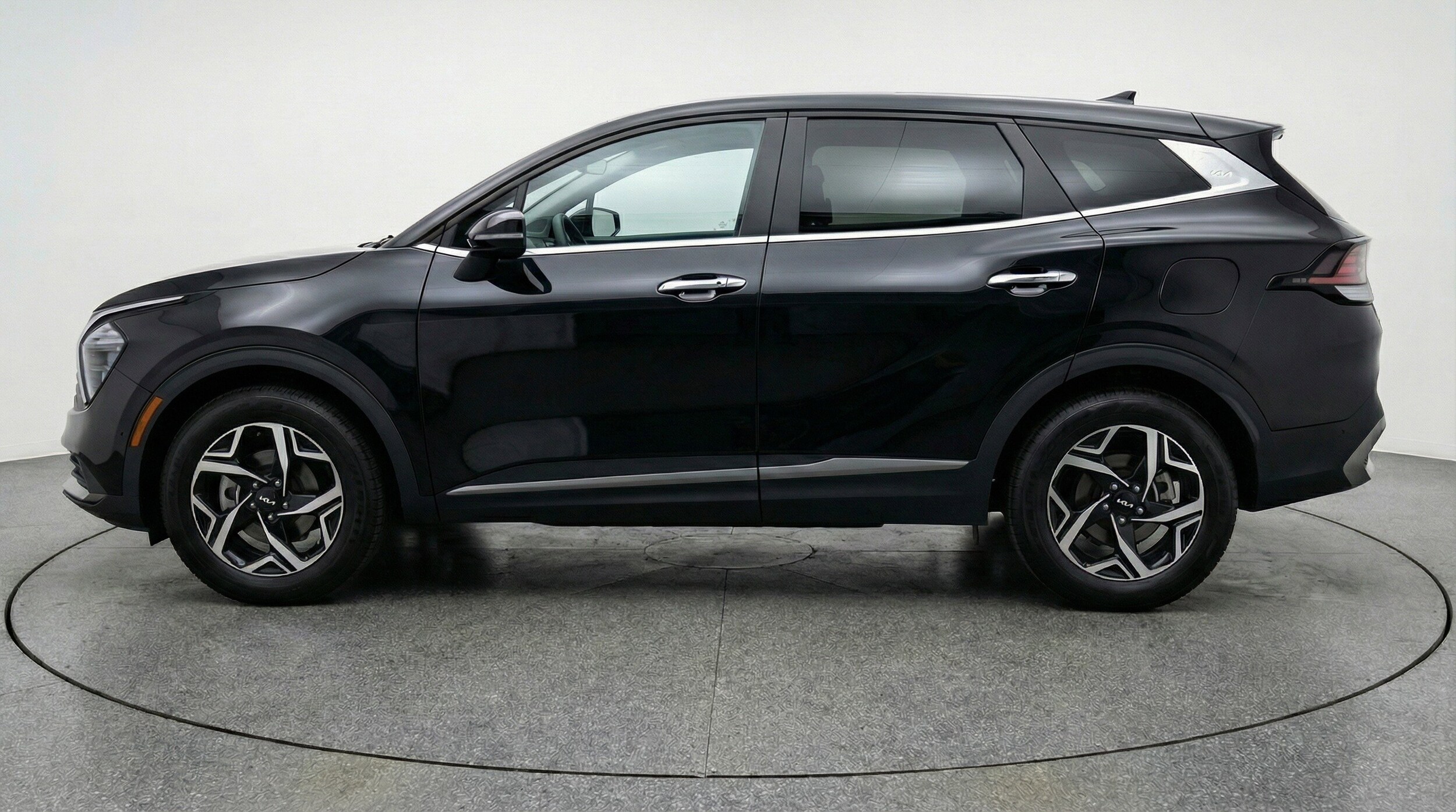 Thumbnail: 2025 Kia Sportage - 5