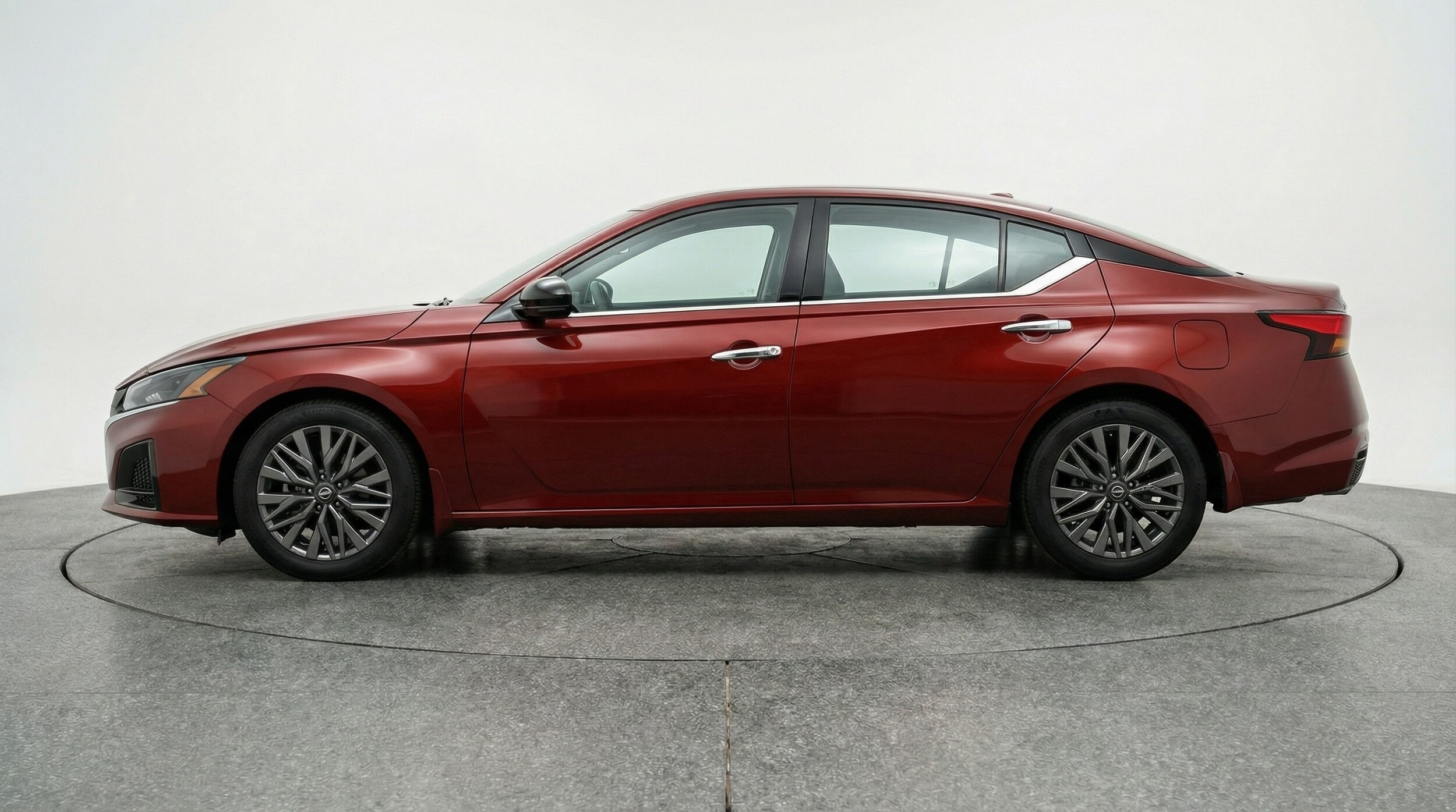 Thumbnail: 2025 Nissan Altima - 4