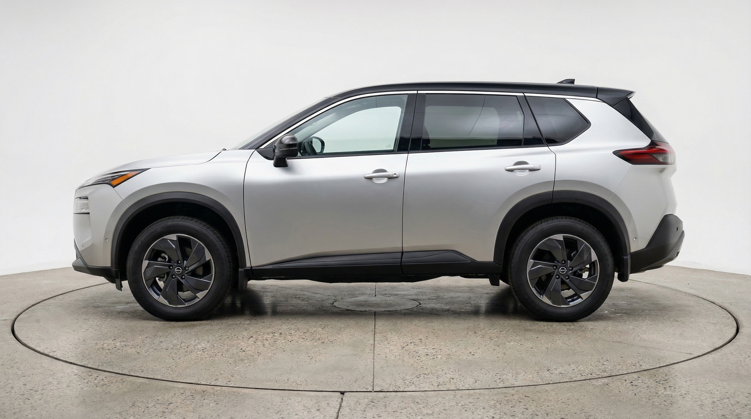 Thumbnail: 2025 Nissan Rogue - 4