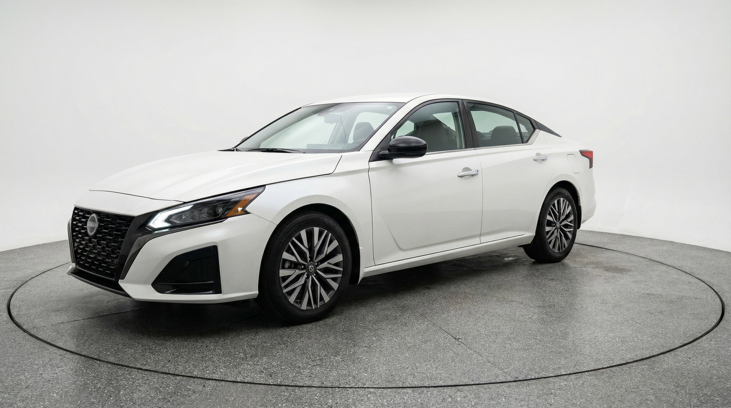 Thumbnail: 2025 Nissan Altima - 3