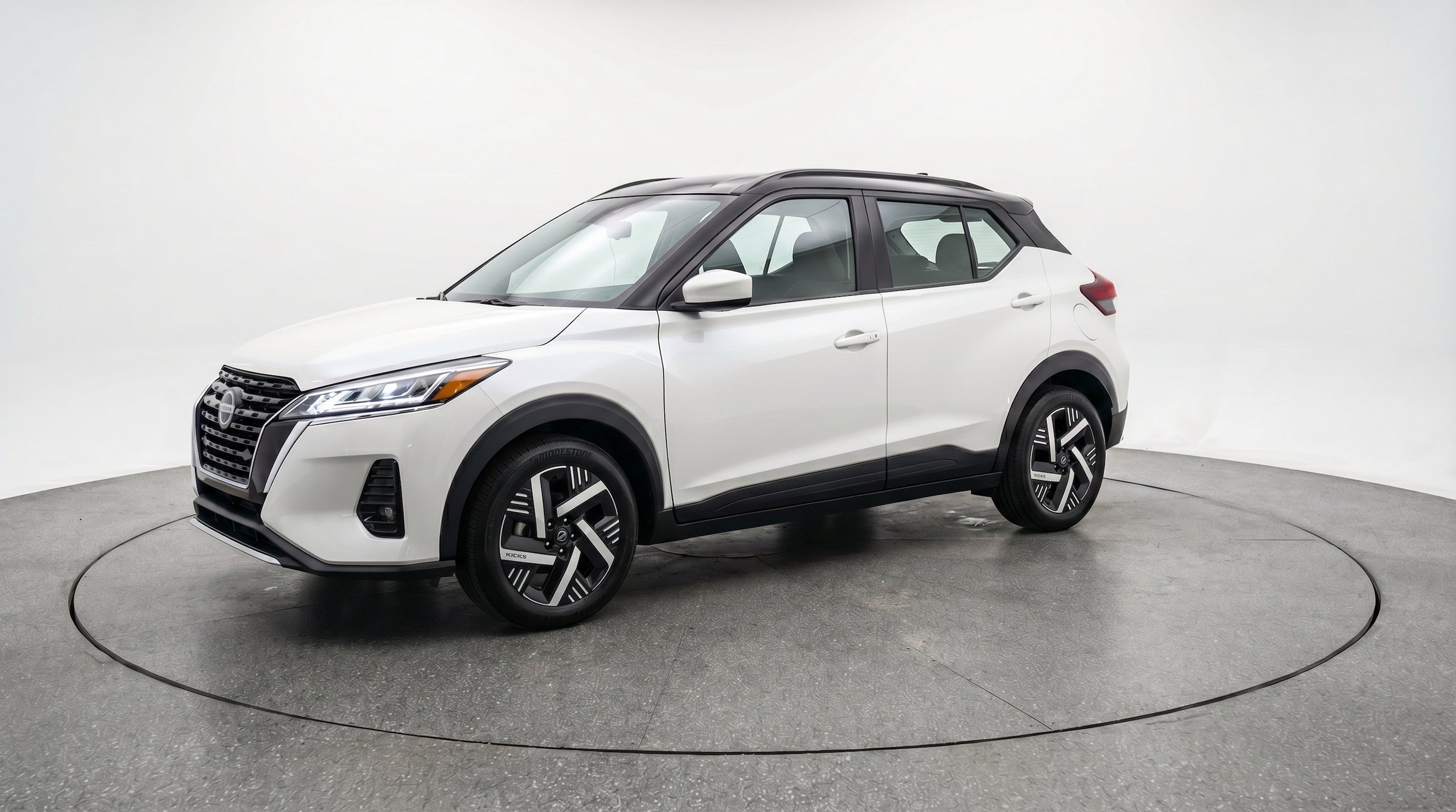 Thumbnail: 2026 Nissan Kicks - 3