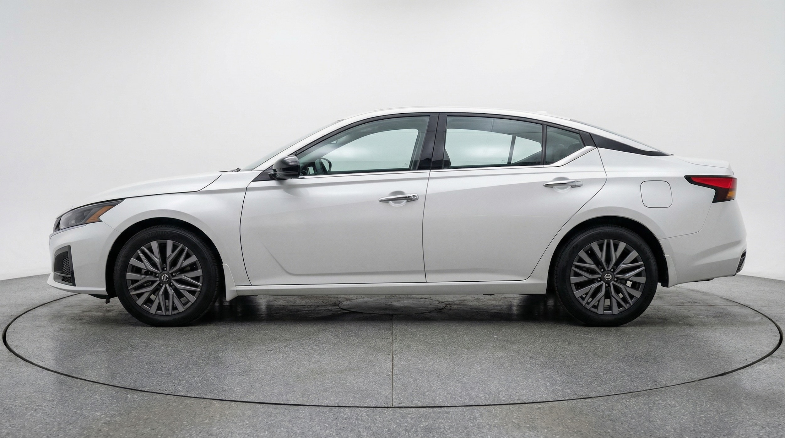 Thumbnail: 2025 Nissan Altima - 4