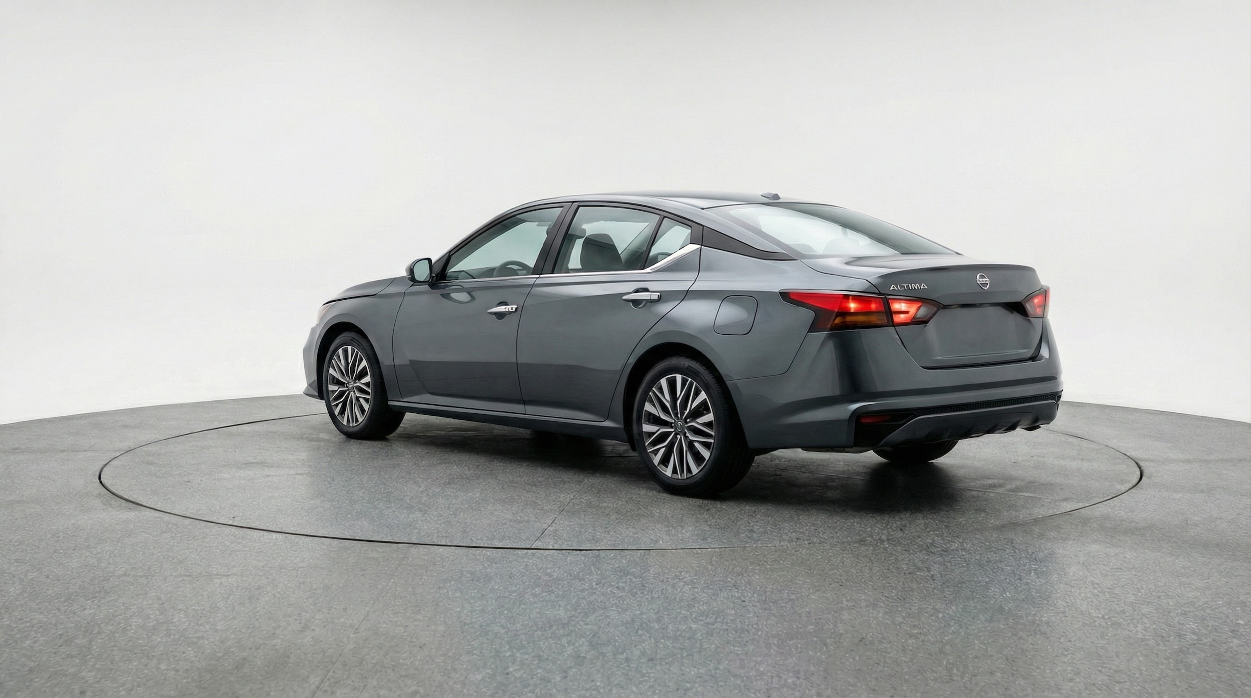 Thumbnail: 2025 Nissan Altima - 5