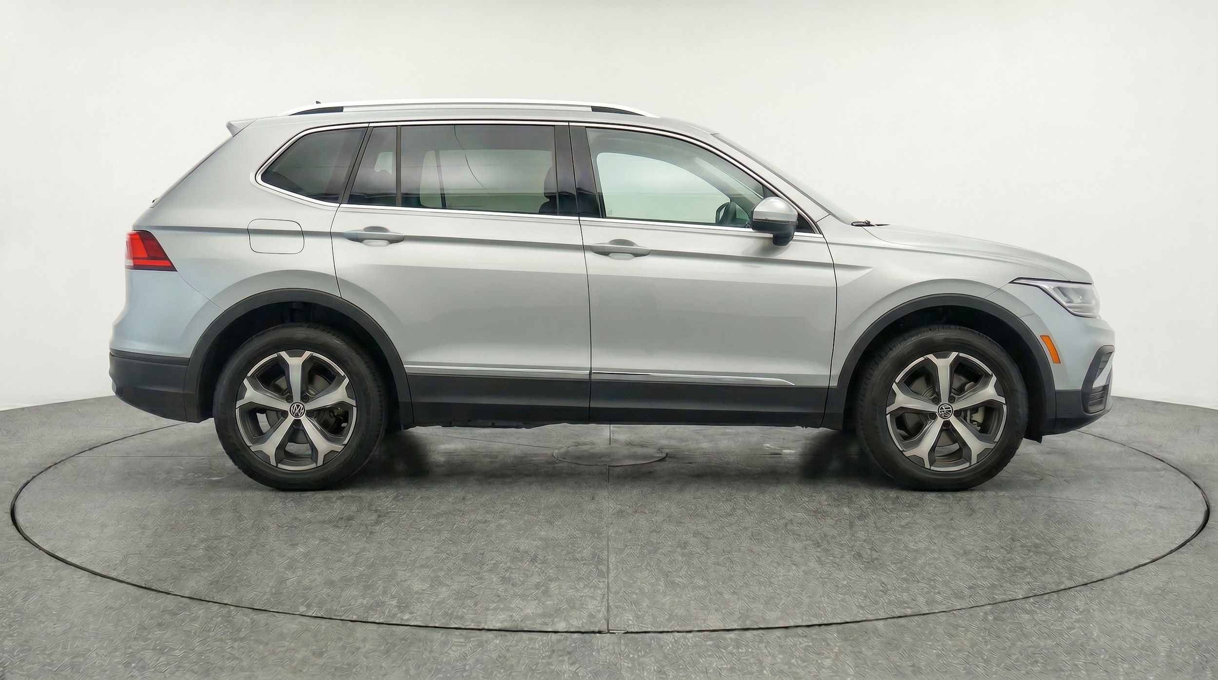 Thumbnail: 2026 Volkswagen Tiguan - 11