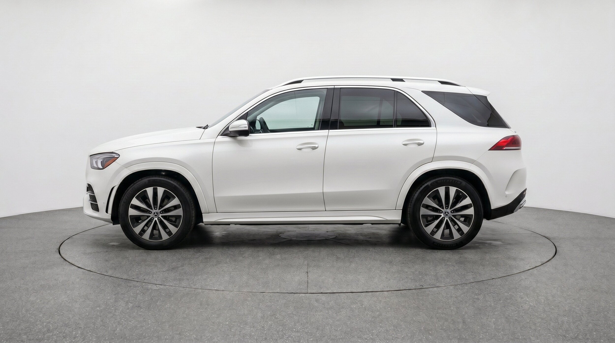 Thumbnail: 2026 Mercedes-Benz GLE - 5