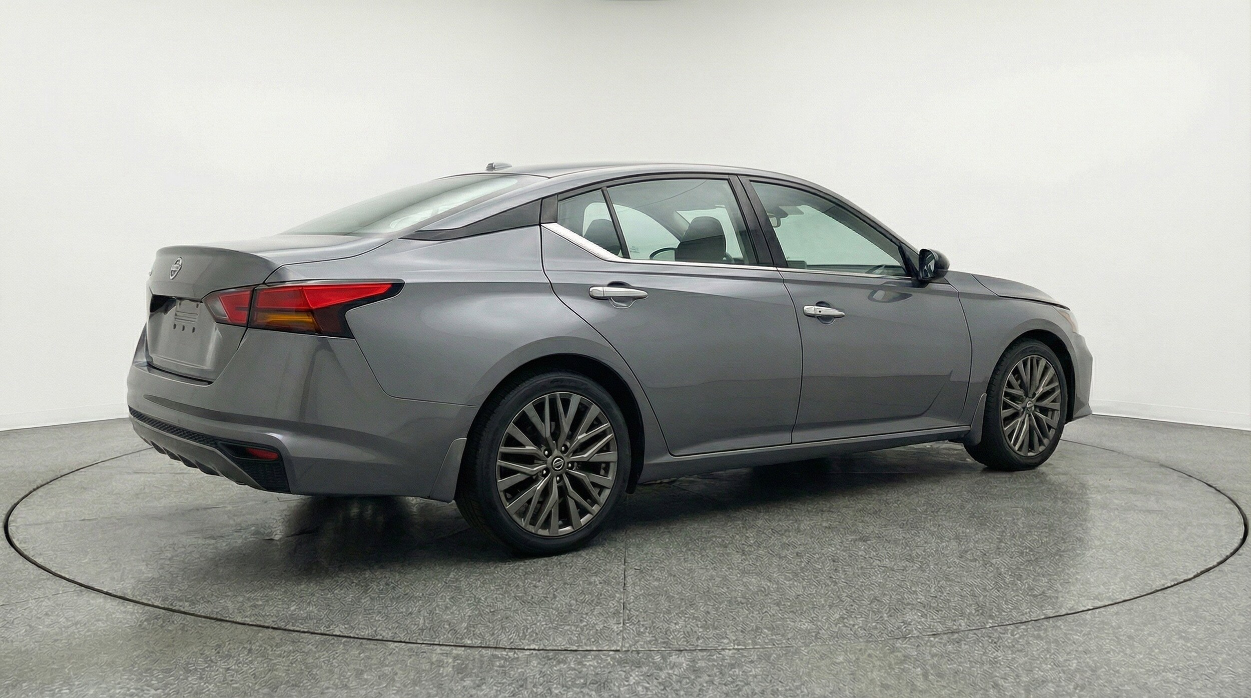 Thumbnail: 2025 Nissan Altima - 9