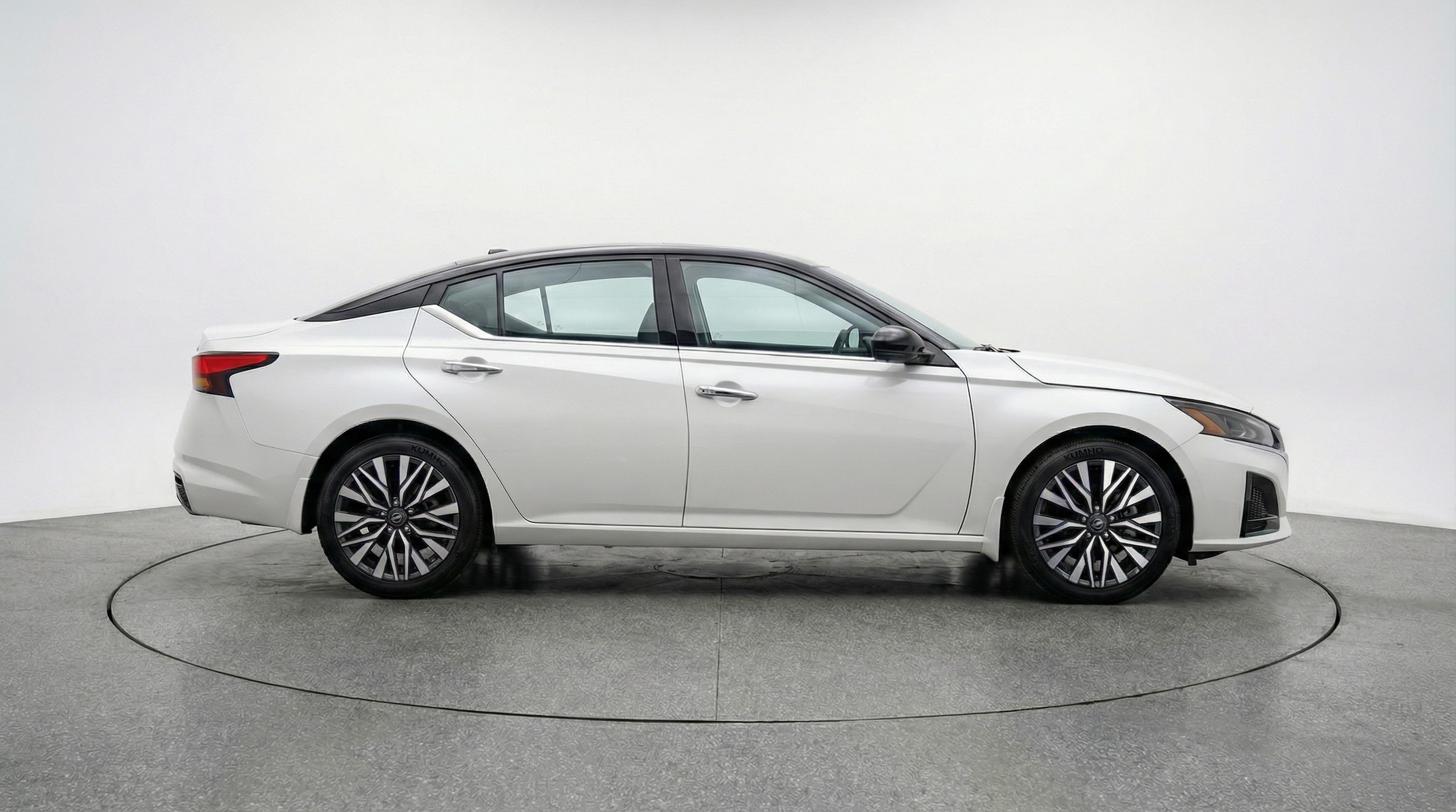 Thumbnail: 2025 Nissan Altima - 8