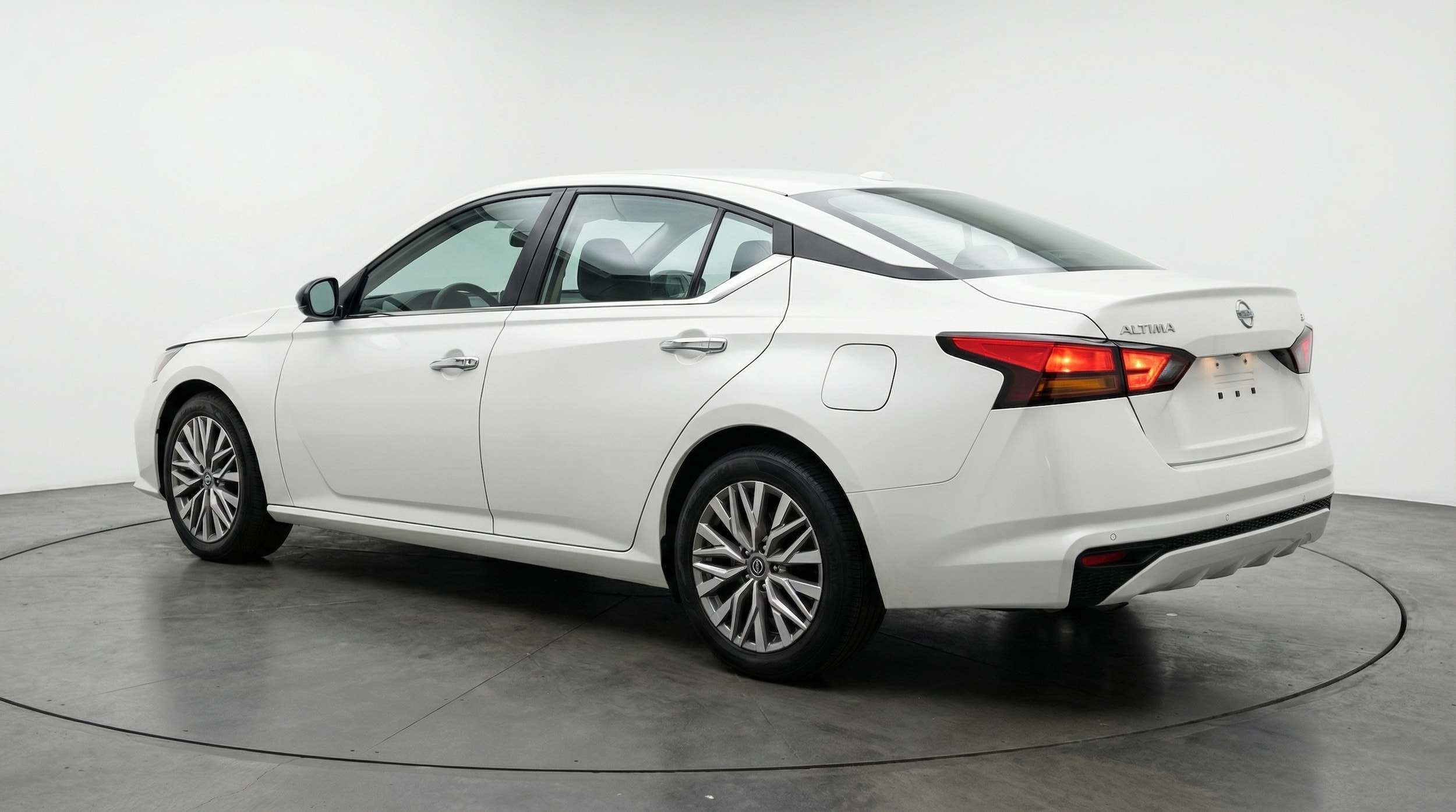 Thumbnail: 2025 Nissan Altima - 5