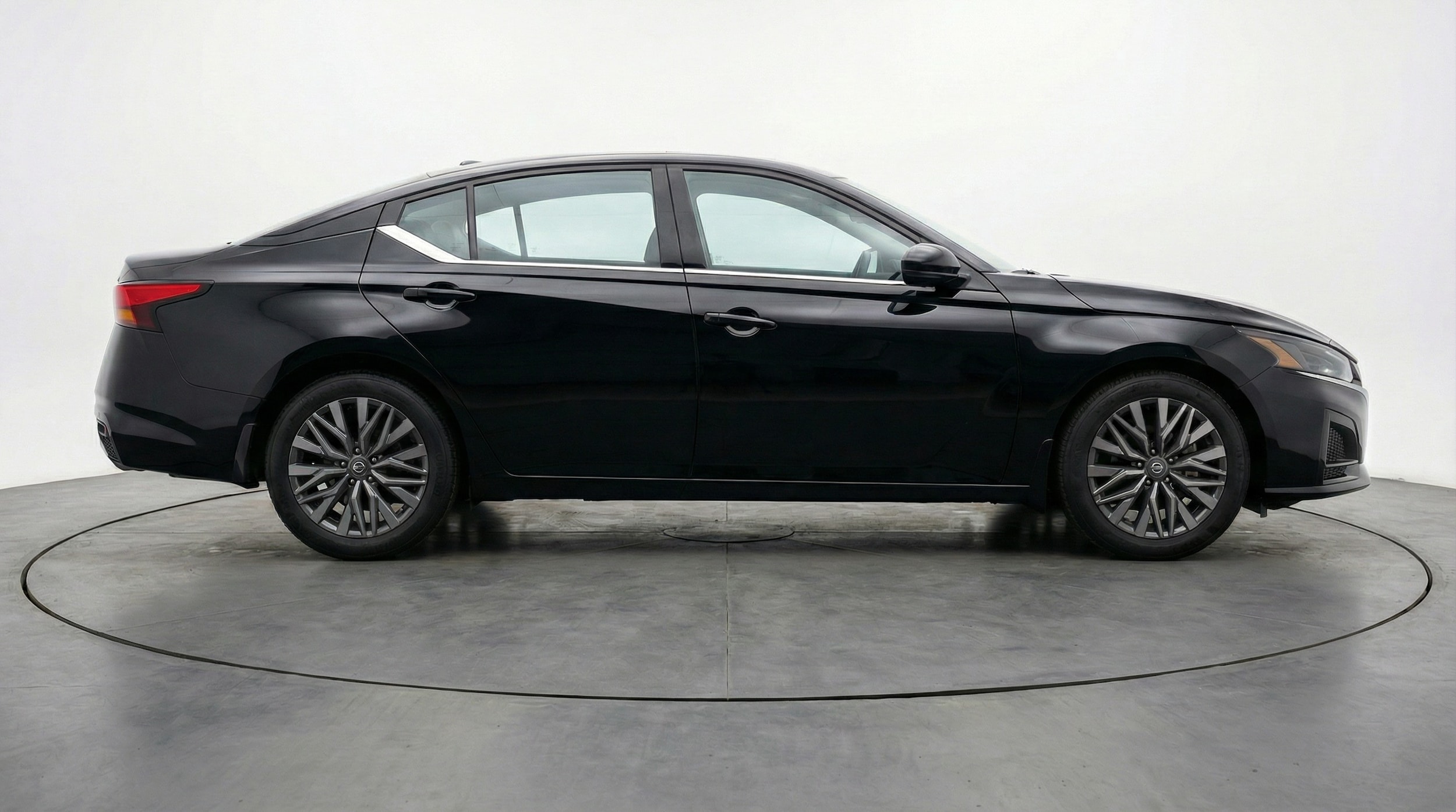 Thumbnail: 2025 Nissan Altima - 8