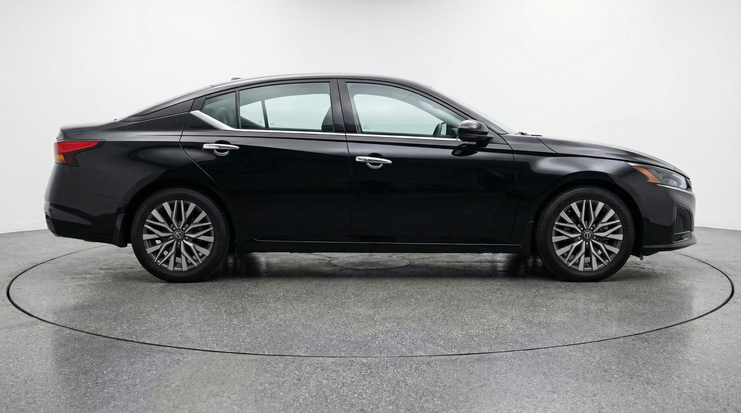 Thumbnail: 2025 Nissan Altima - 8