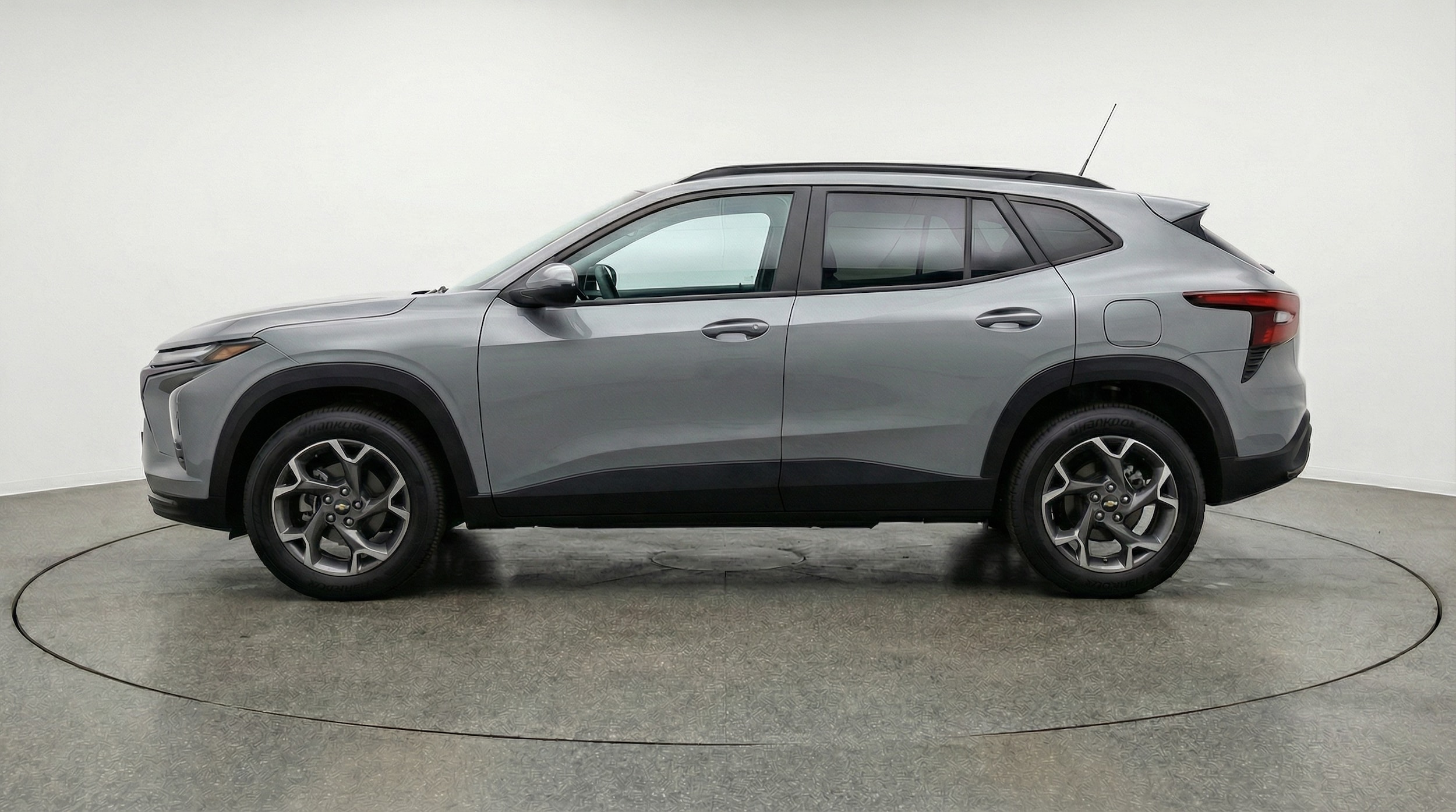 Thumbnail: 2025 Chevrolet Trax - 4