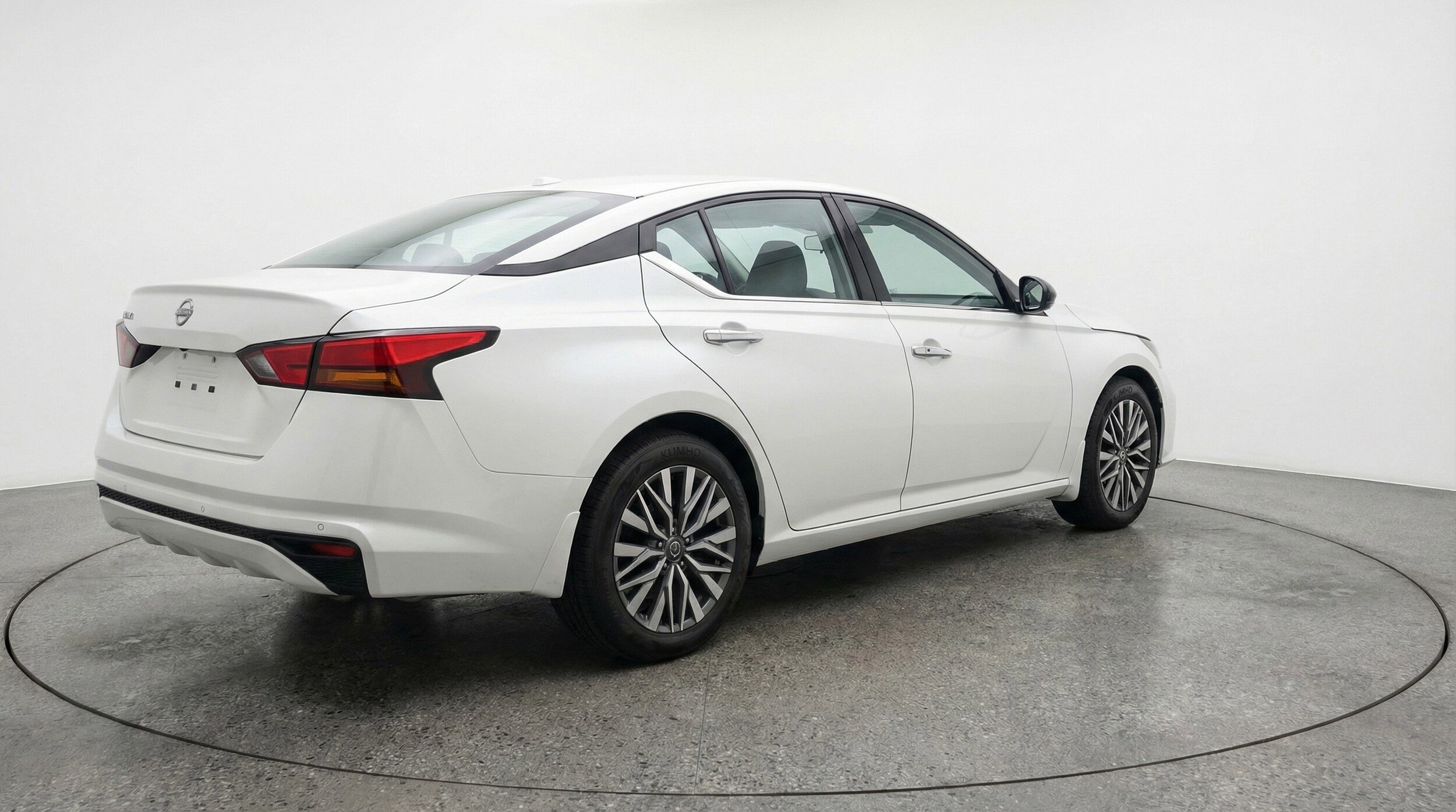 Thumbnail: 2025 Nissan Altima - 9