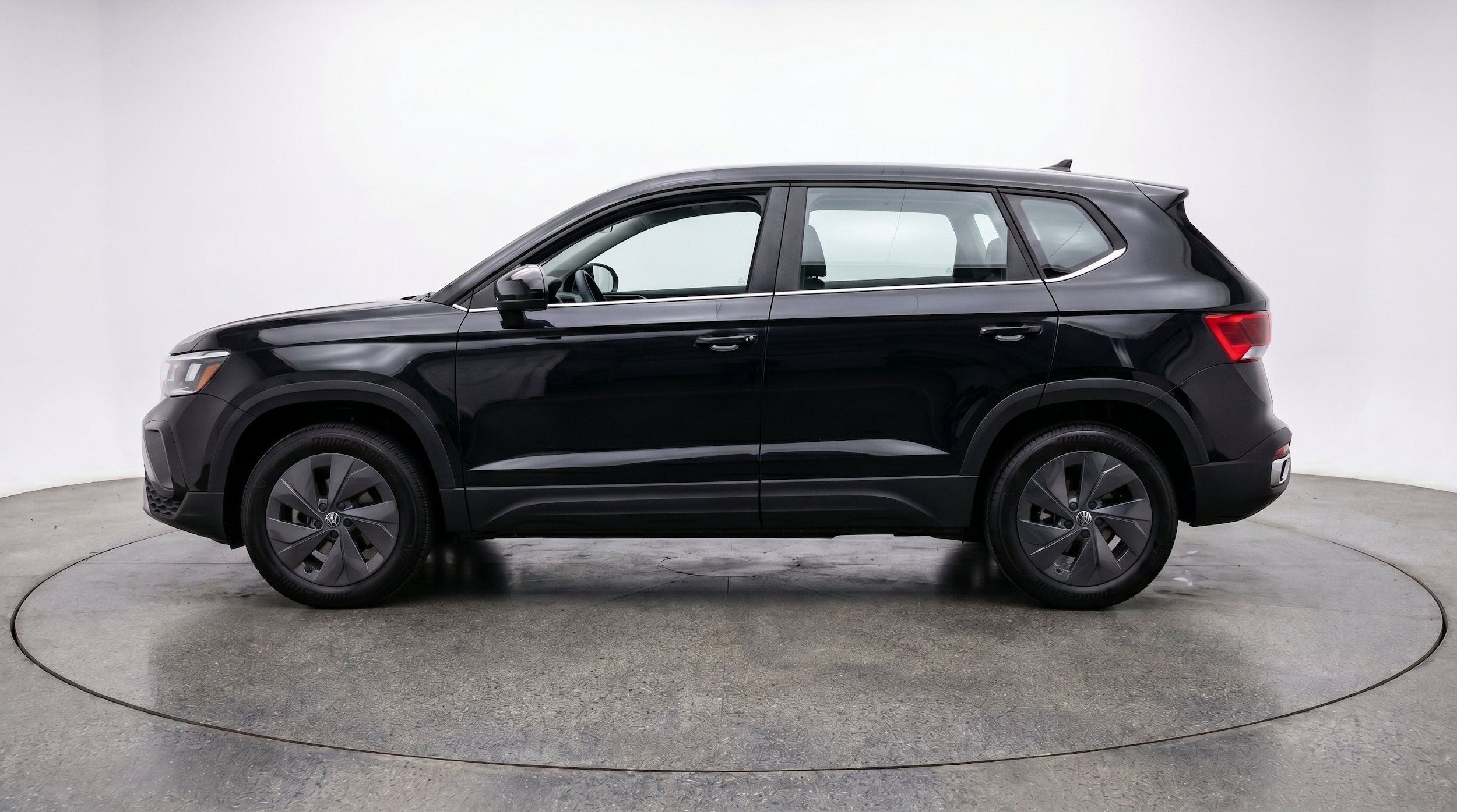 Thumbnail: 2026 Volkswagen Taos - 5