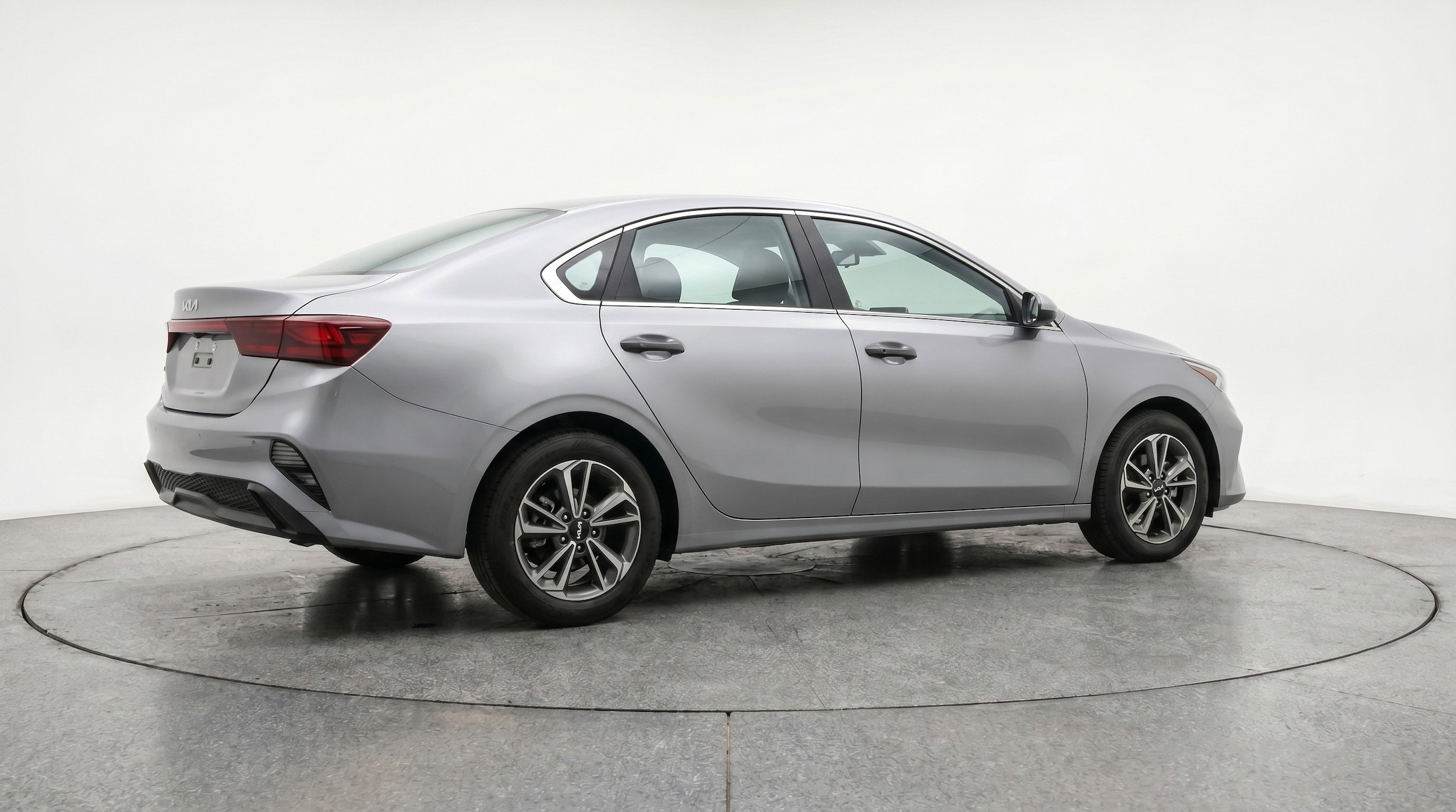 Thumbnail: 2024 Kia Forte - 9