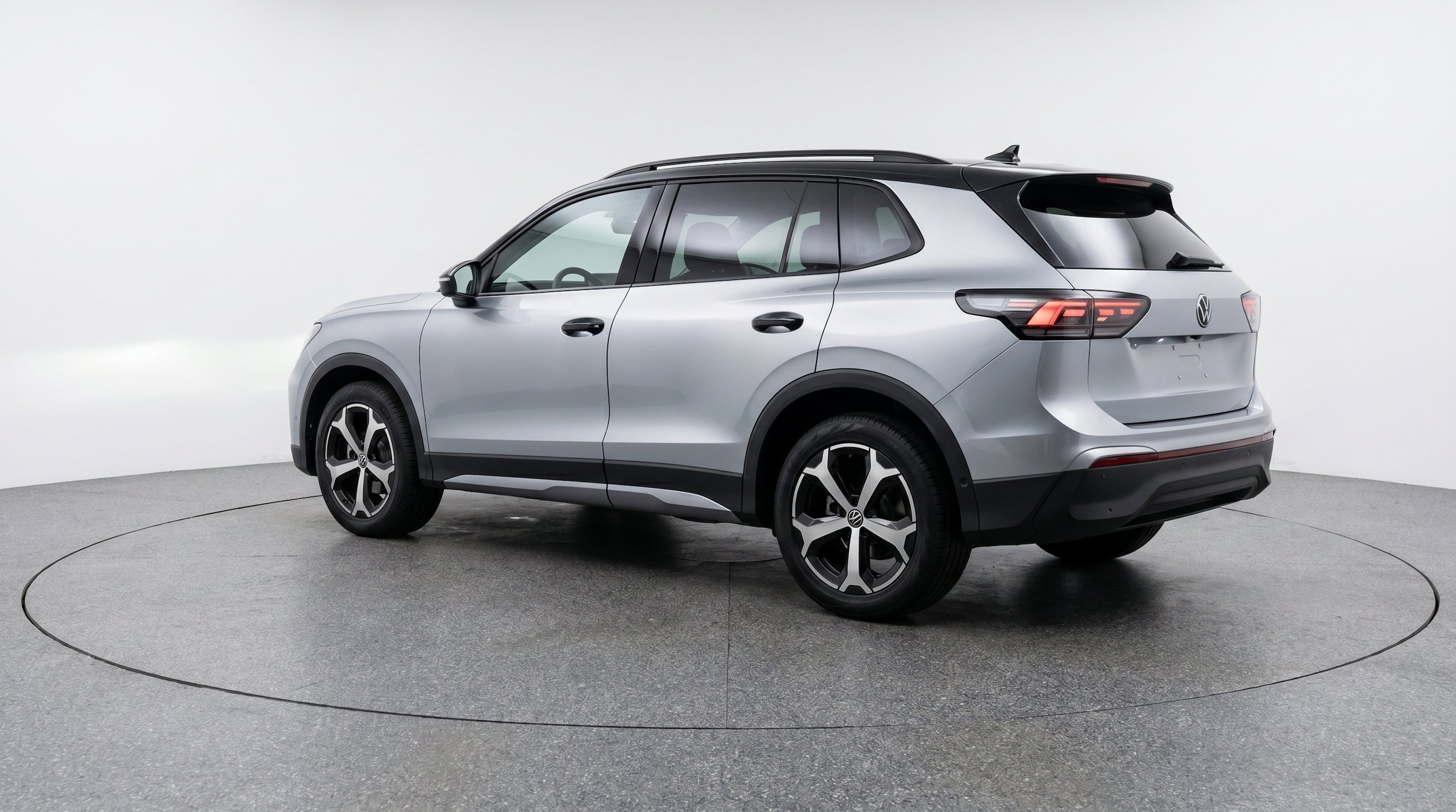 Thumbnail: 2026 Volkswagen Tiguan - 6