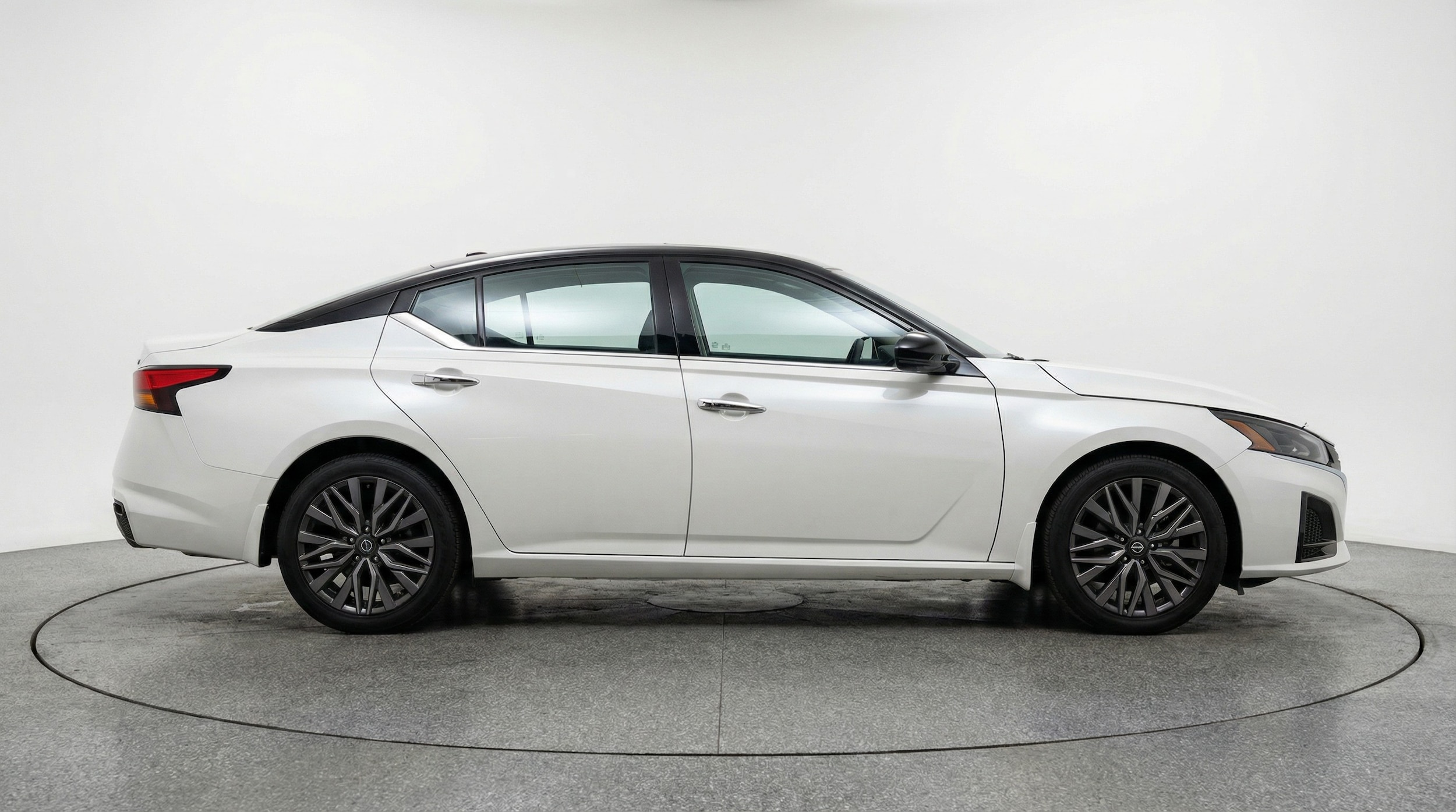 Thumbnail: 2025 Nissan Altima - 8