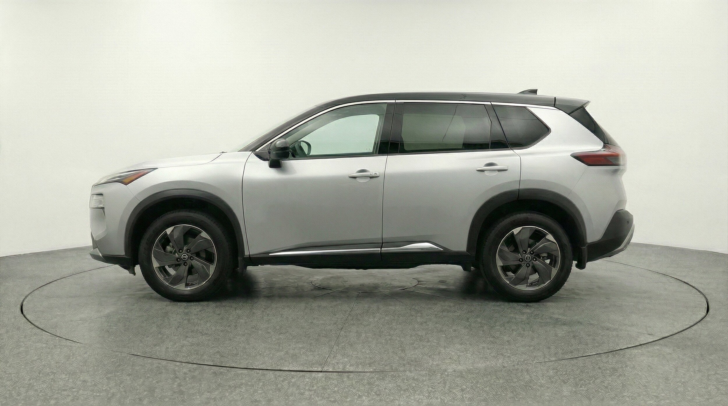 Thumbnail: 2025 Nissan Rogue - 5