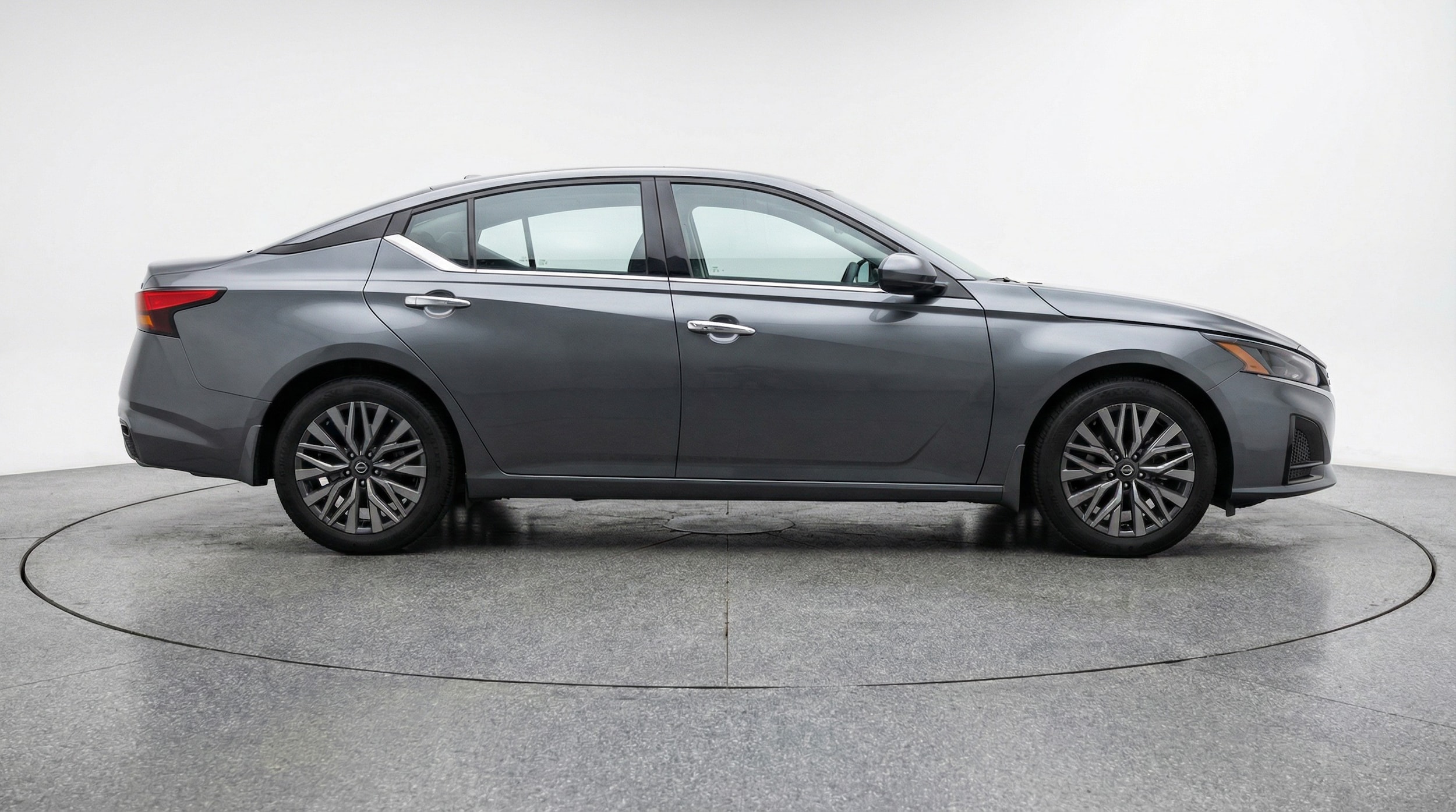 Thumbnail: 2025 Nissan Altima - 8