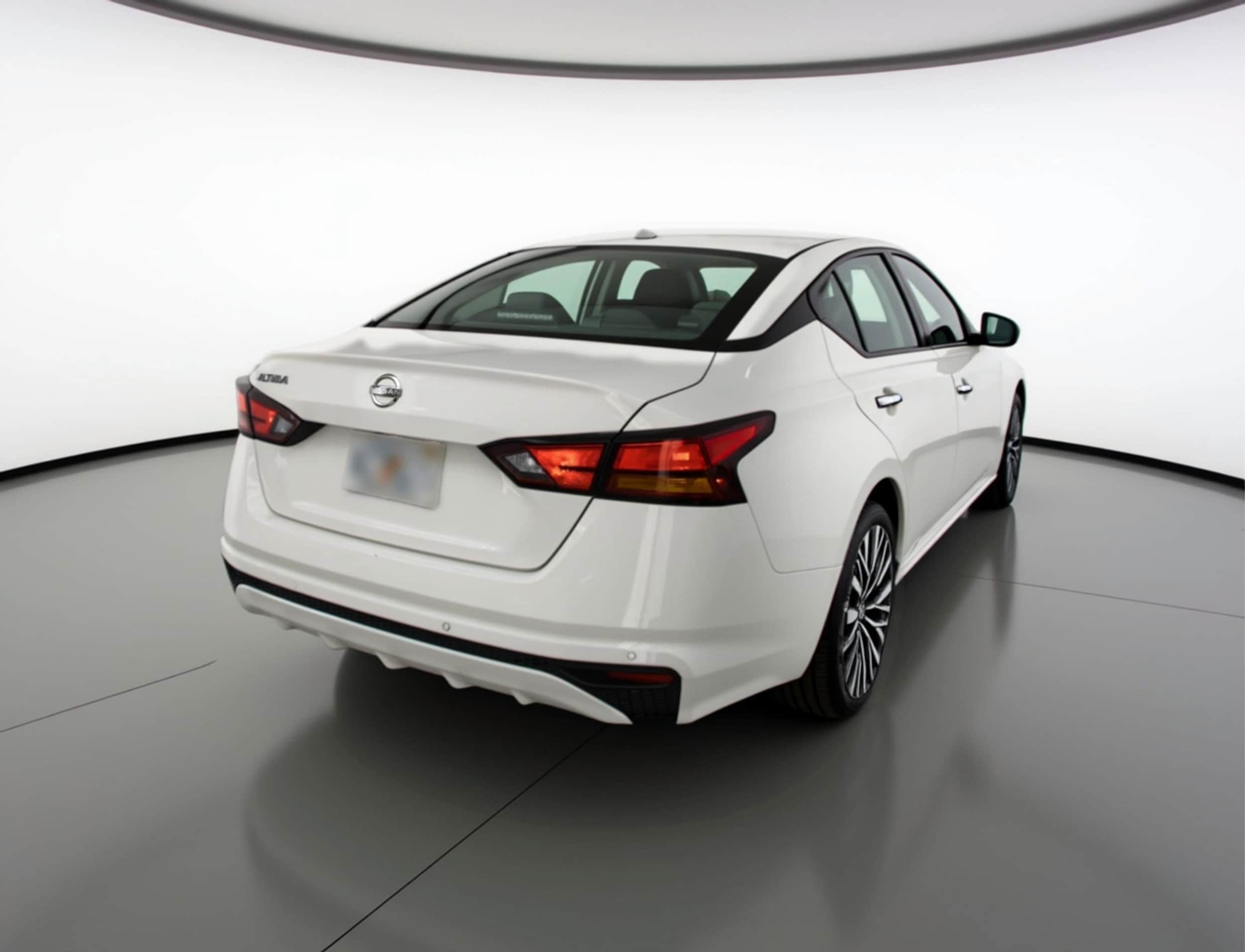 Thumbnail: 2025 Nissan Altima - 9