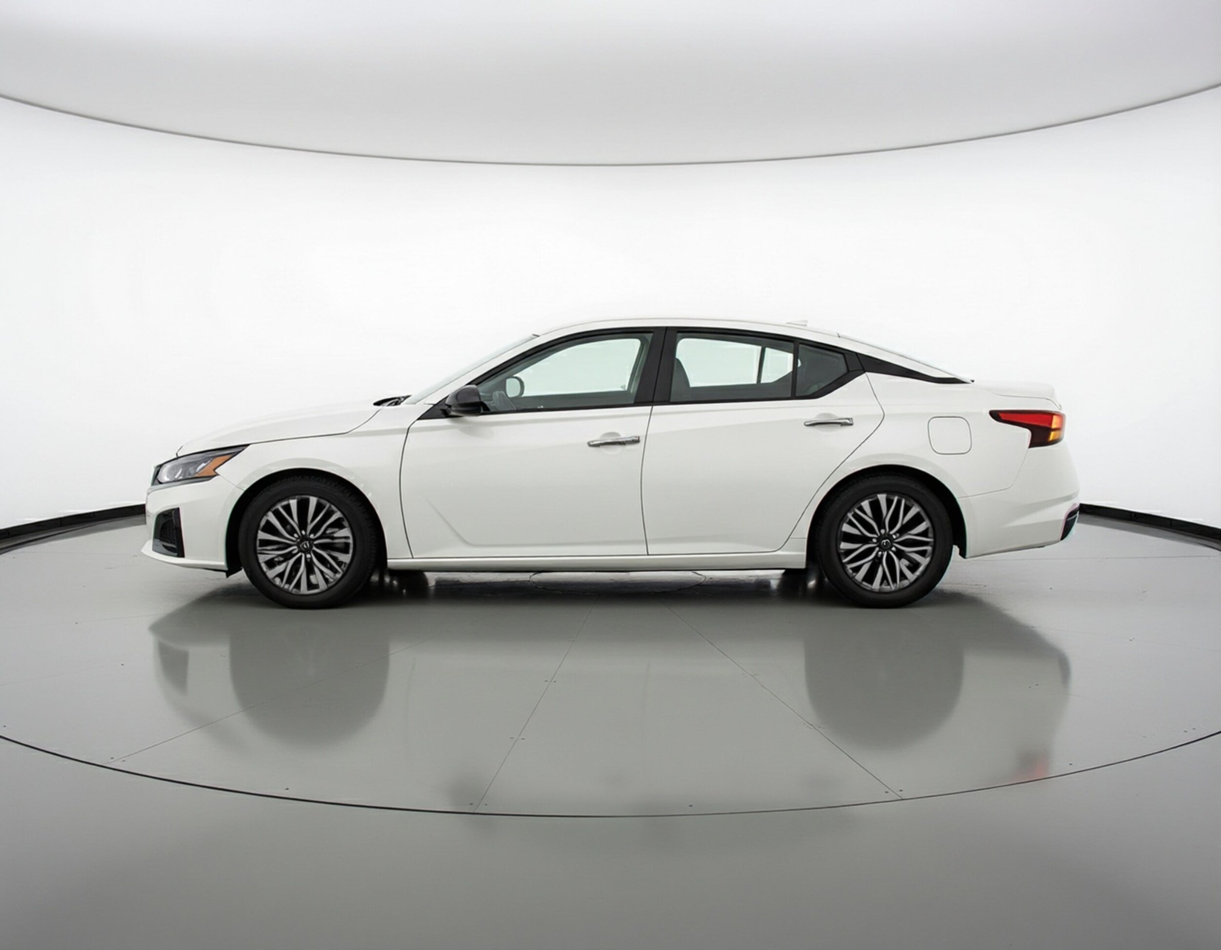 Thumbnail: 2025 Nissan Altima - 4