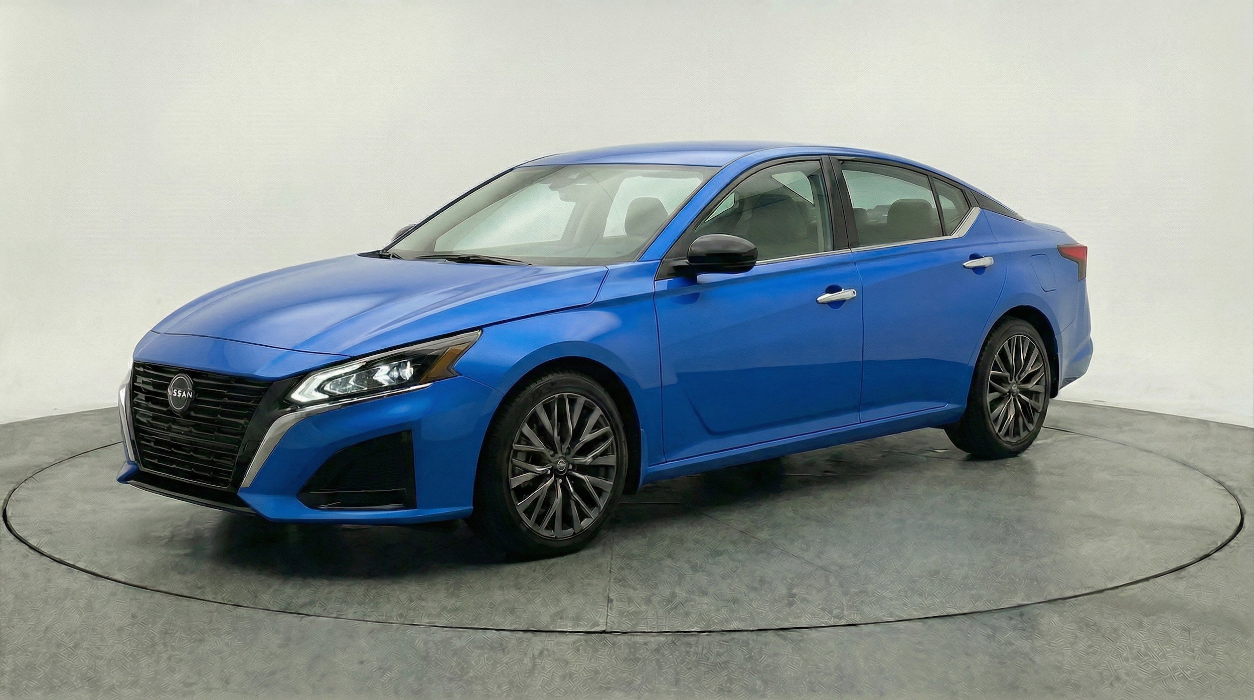 Thumbnail: 2025 Nissan Altima - 3