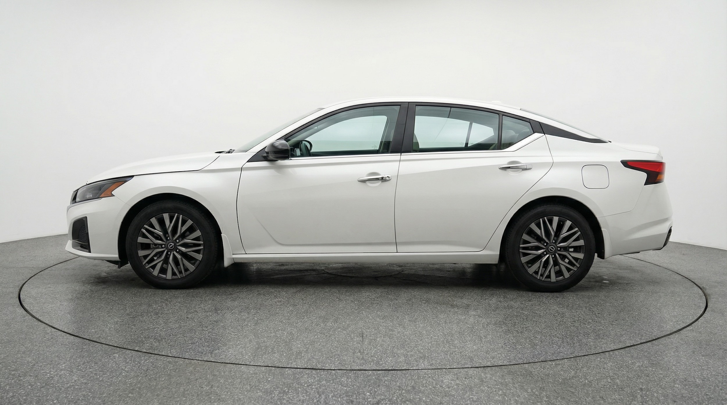 Thumbnail: 2025 Nissan Altima - 4