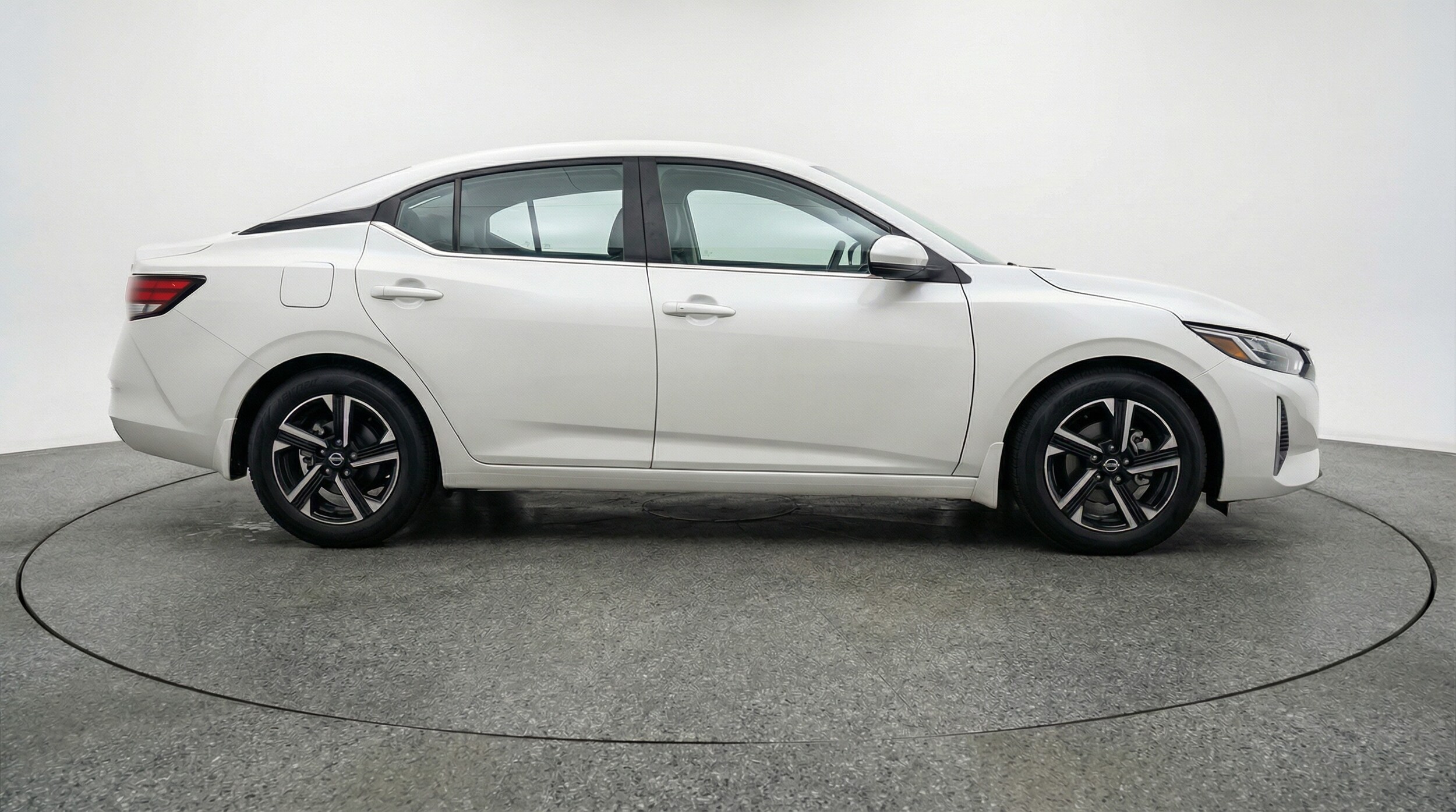 Thumbnail: 2025 Nissan Sentra - 8