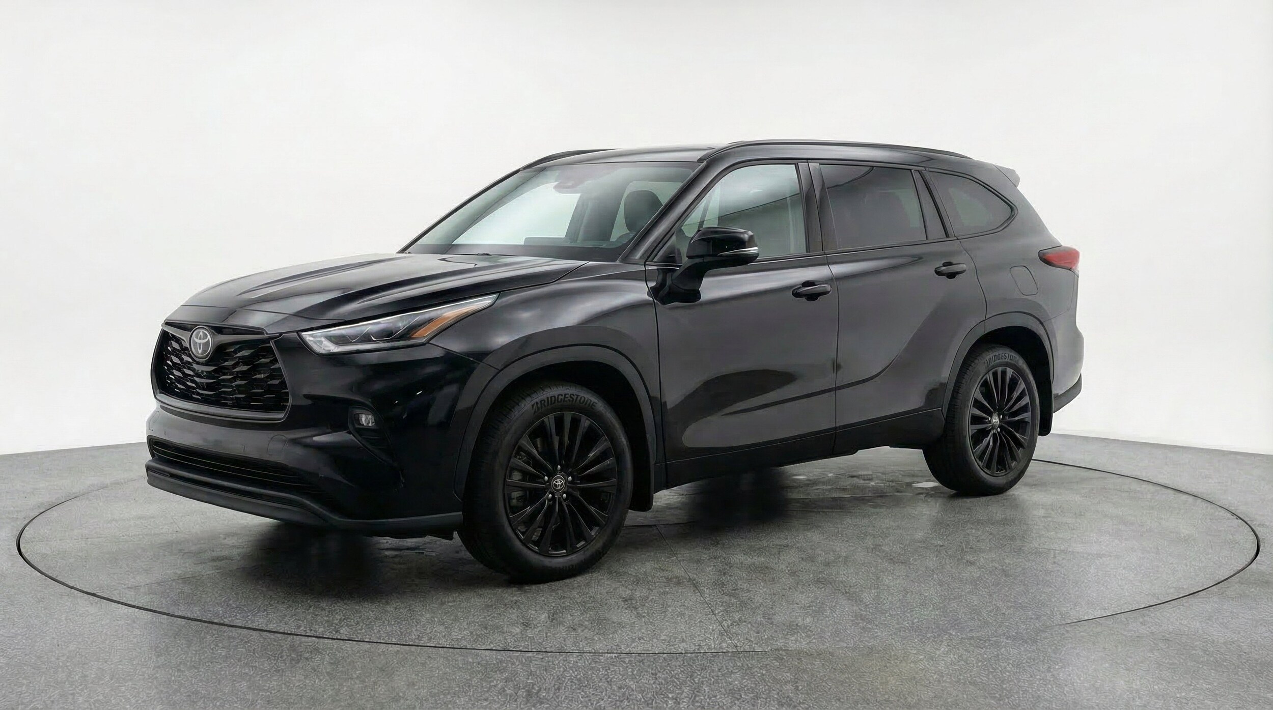 Thumbnail: 2025 Toyota Highlander - 3