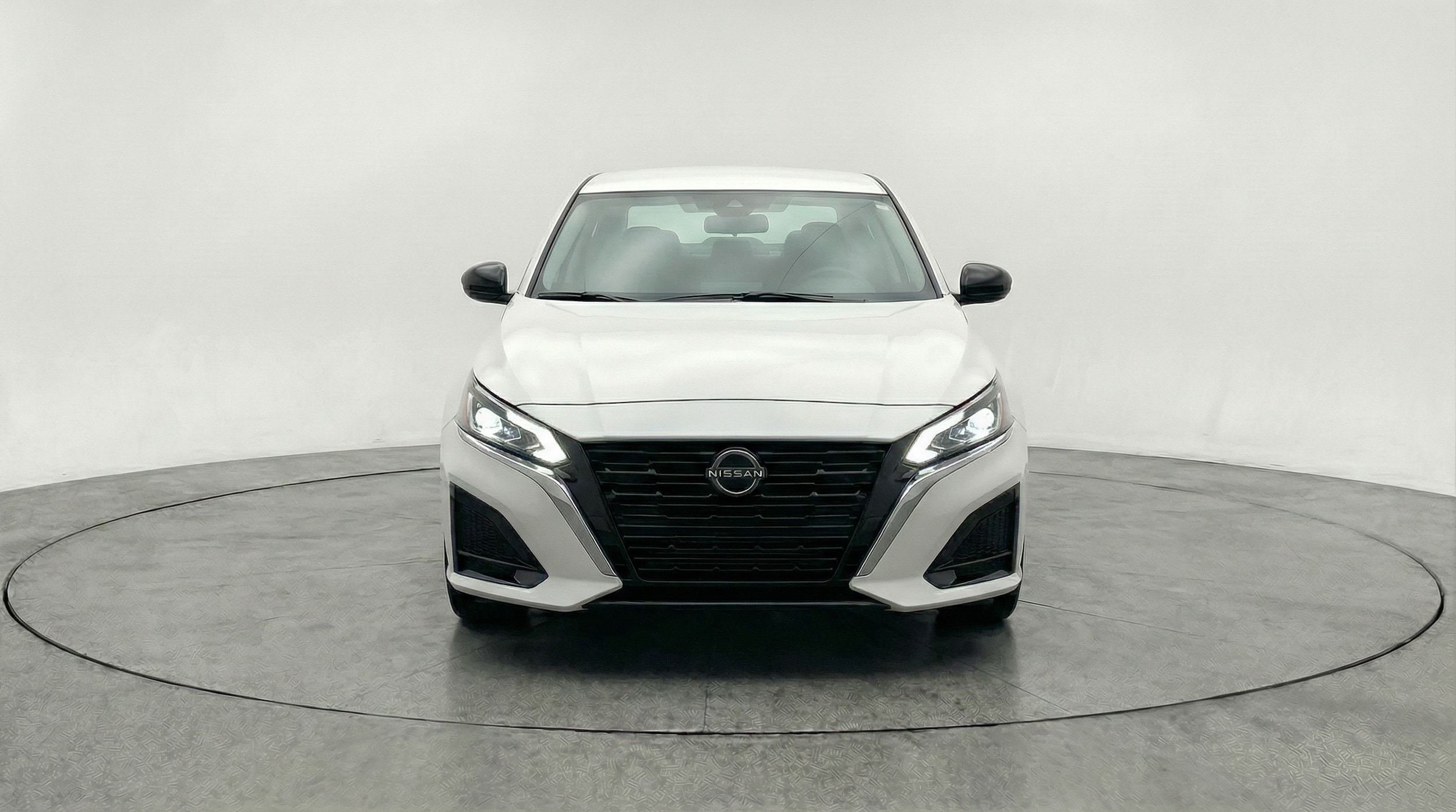 Thumbnail: 2025 Nissan Altima - 2