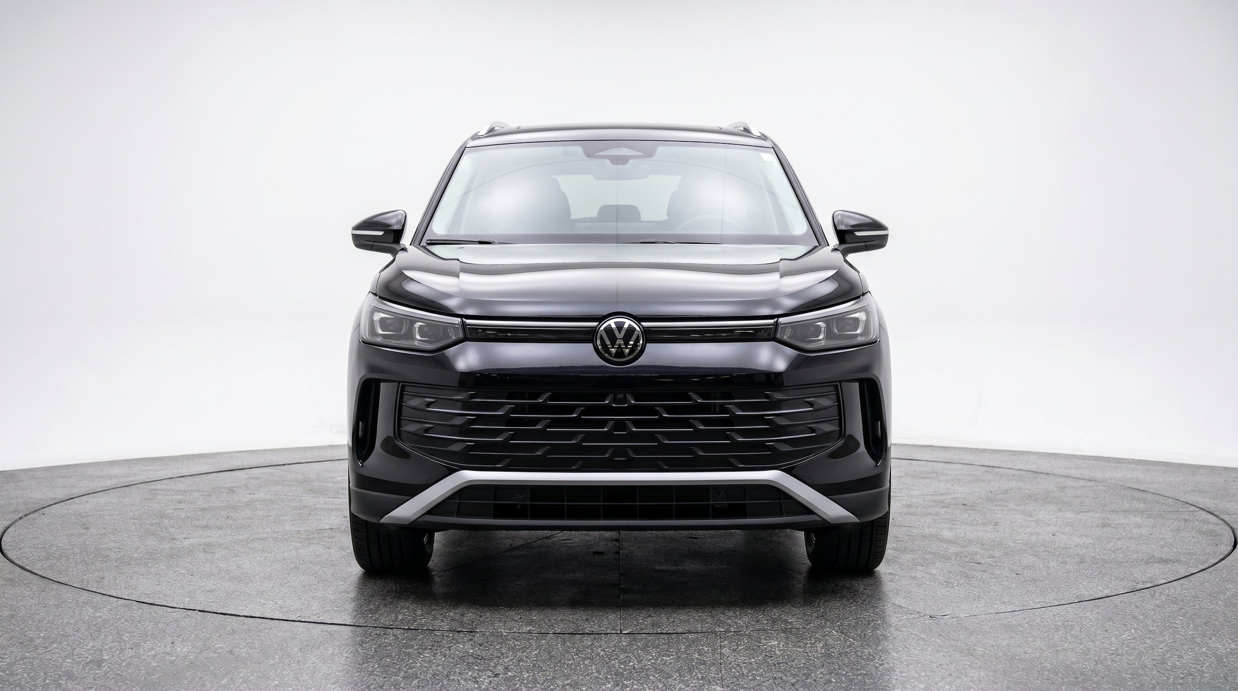 Thumbnail: 2026 Volkswagen Tiguan - 2