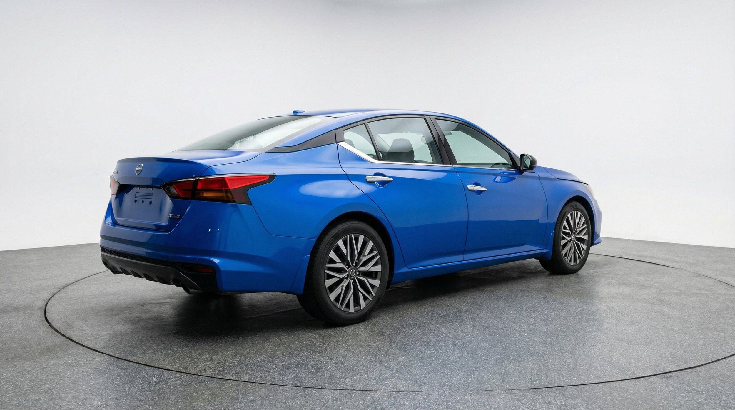 Thumbnail: 2025 Nissan Altima - 9