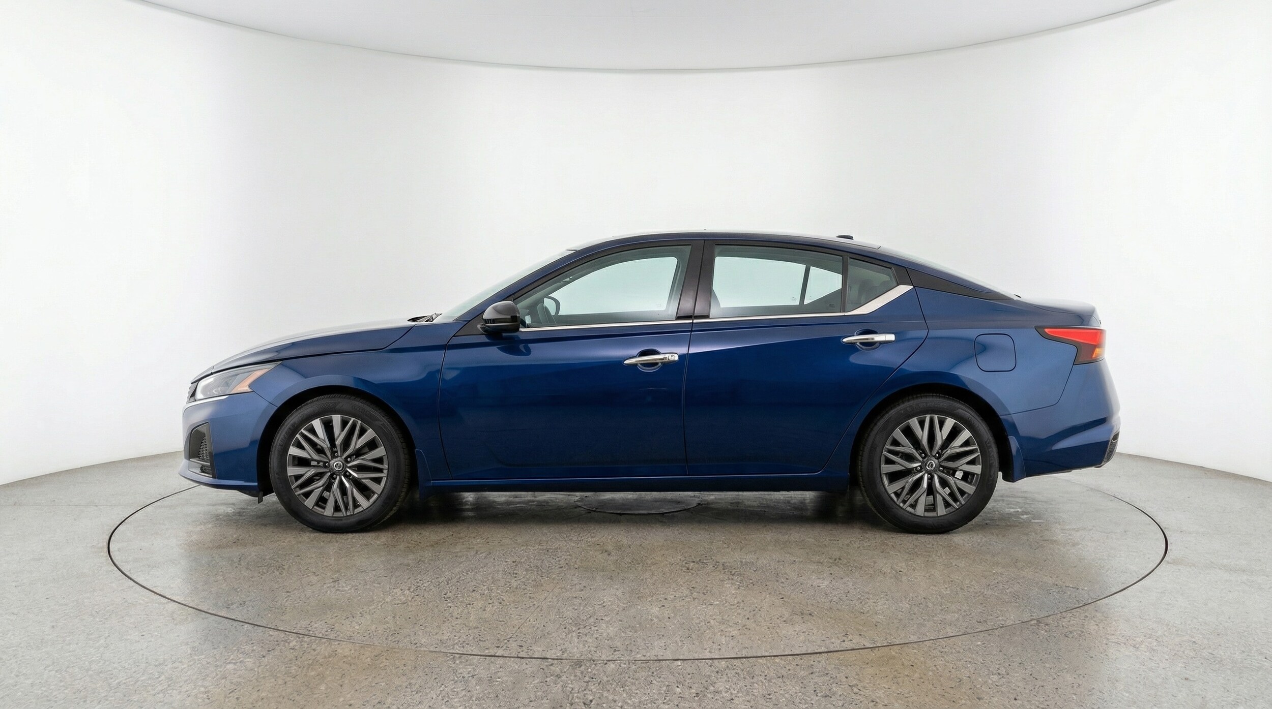 Thumbnail: 2025 Nissan Altima - 4