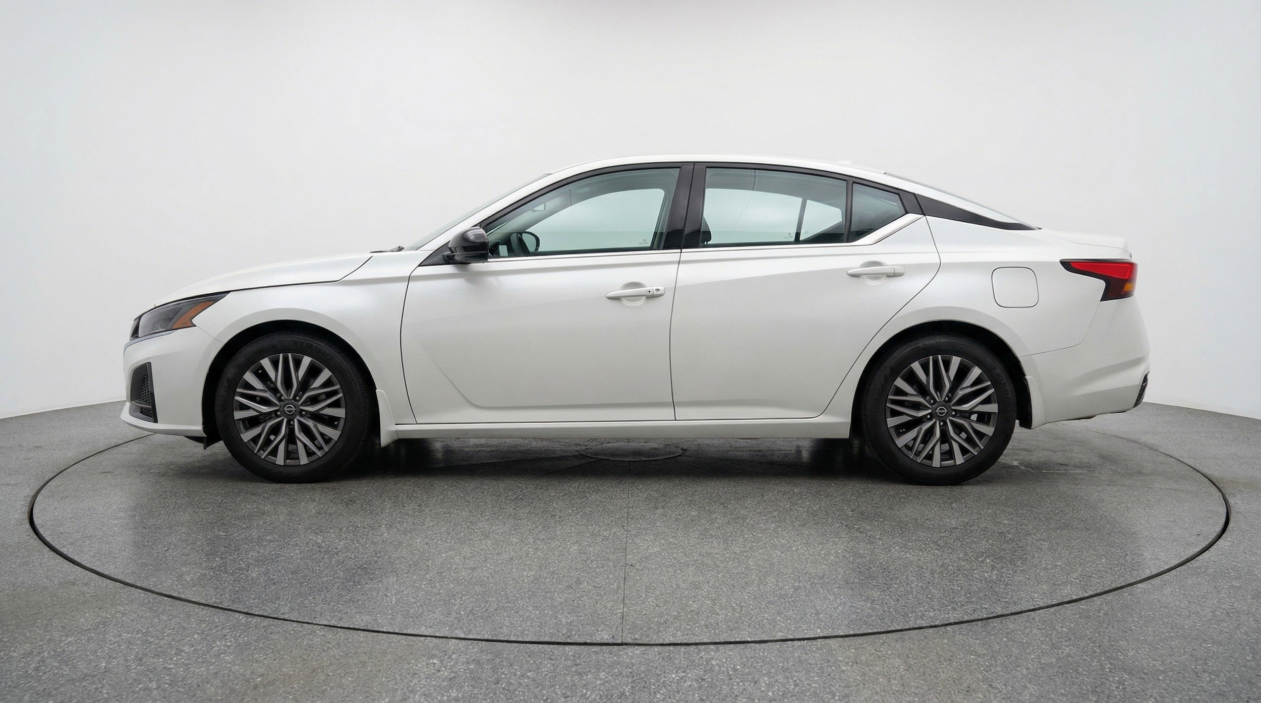 Thumbnail: 2025 Nissan Altima - 5