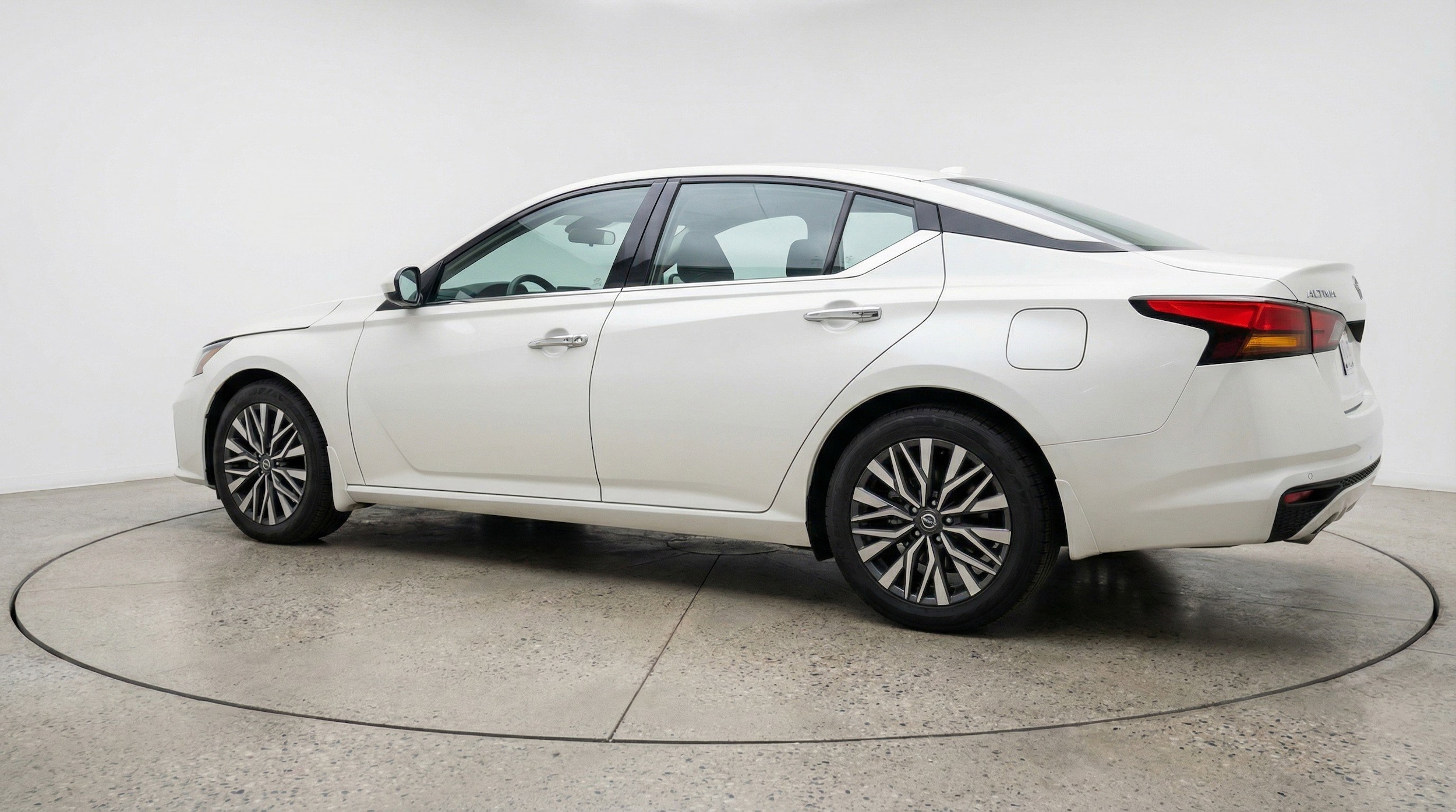 Thumbnail: 2025 Nissan Altima - 6